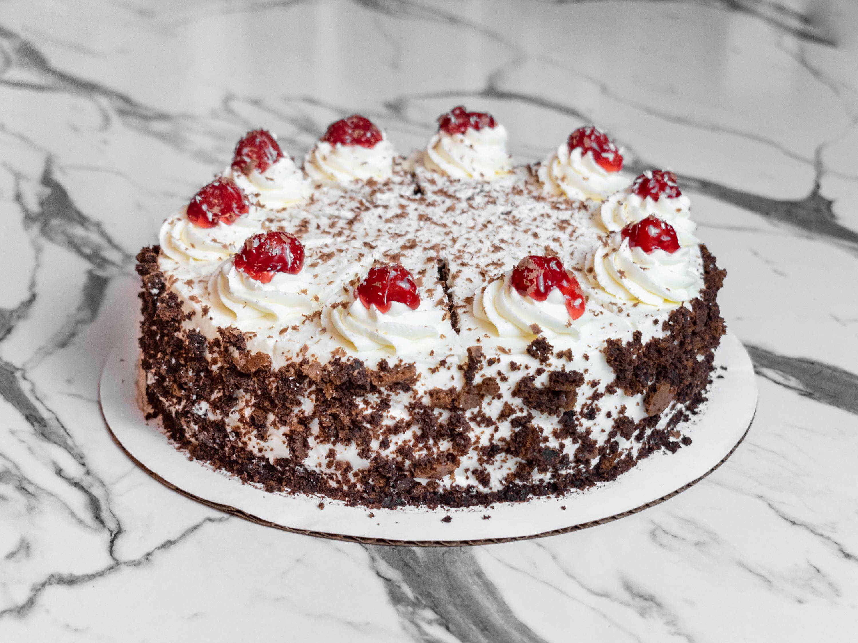 Order Black Forest Slice food online from Dalicia Ristorante And Bakery store, Mechanicsburg on bringmethat.com
