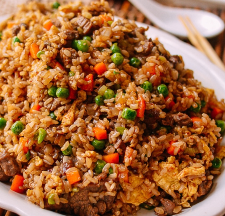 Order 77. Beef Fried Rice food online from Buffet Dynasty store, Canton on bringmethat.com
