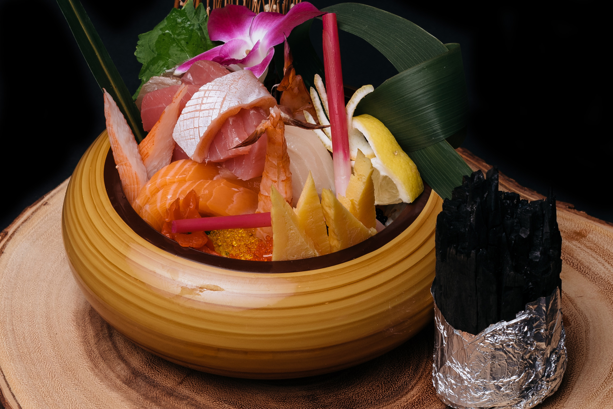 Order Premium Chirashi Bowl food online from Oji Sushi & Sake Bar store, Montebello on bringmethat.com