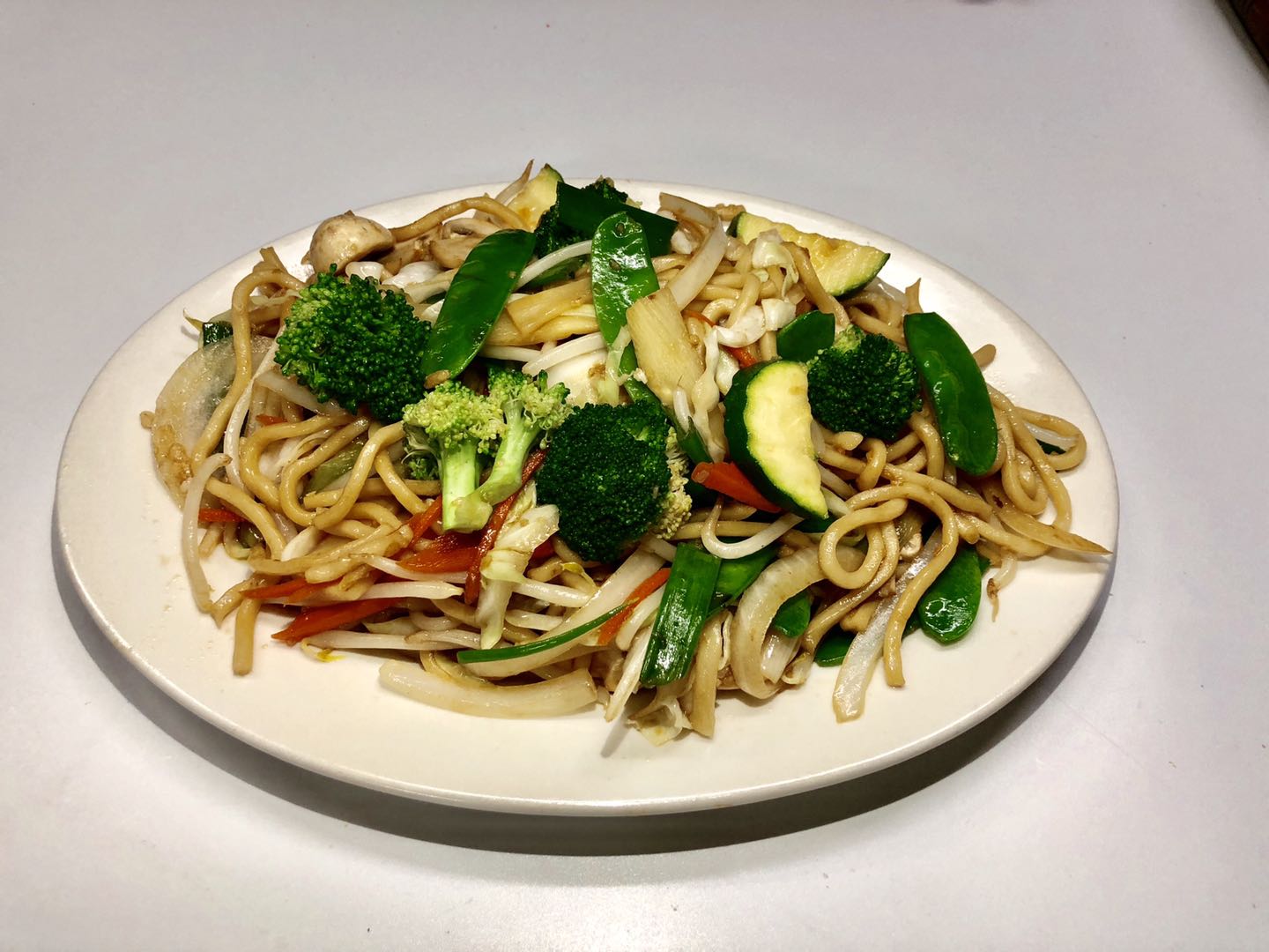 Order 107. Vegetable Chow Mein food online from Mei-Don Chinese Cuisine store, Santa Rosa on bringmethat.com