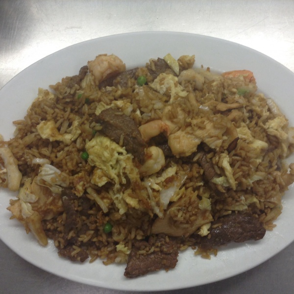 Order 113. House Special Fried Rice（本楼炒饭） food online from Full House Chinese Restaurant store, San Antonio on bringmethat.com