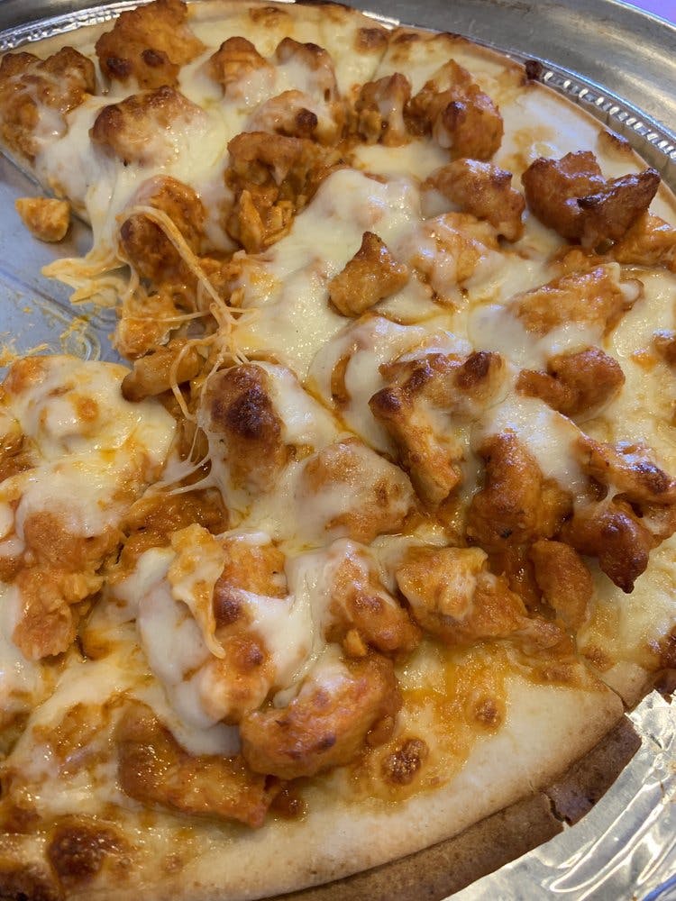 Order BBQ Chicken Pizza - Small 12" food online from Pizza Cucina of Merrick store, Merrick on bringmethat.com