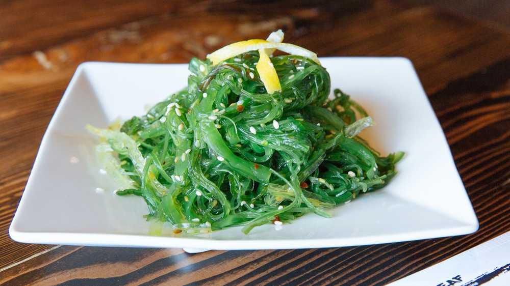 Order Seaweed Salad food online from New Leaf Chinese & Japanese Cuisine store, Philadelphia on bringmethat.com