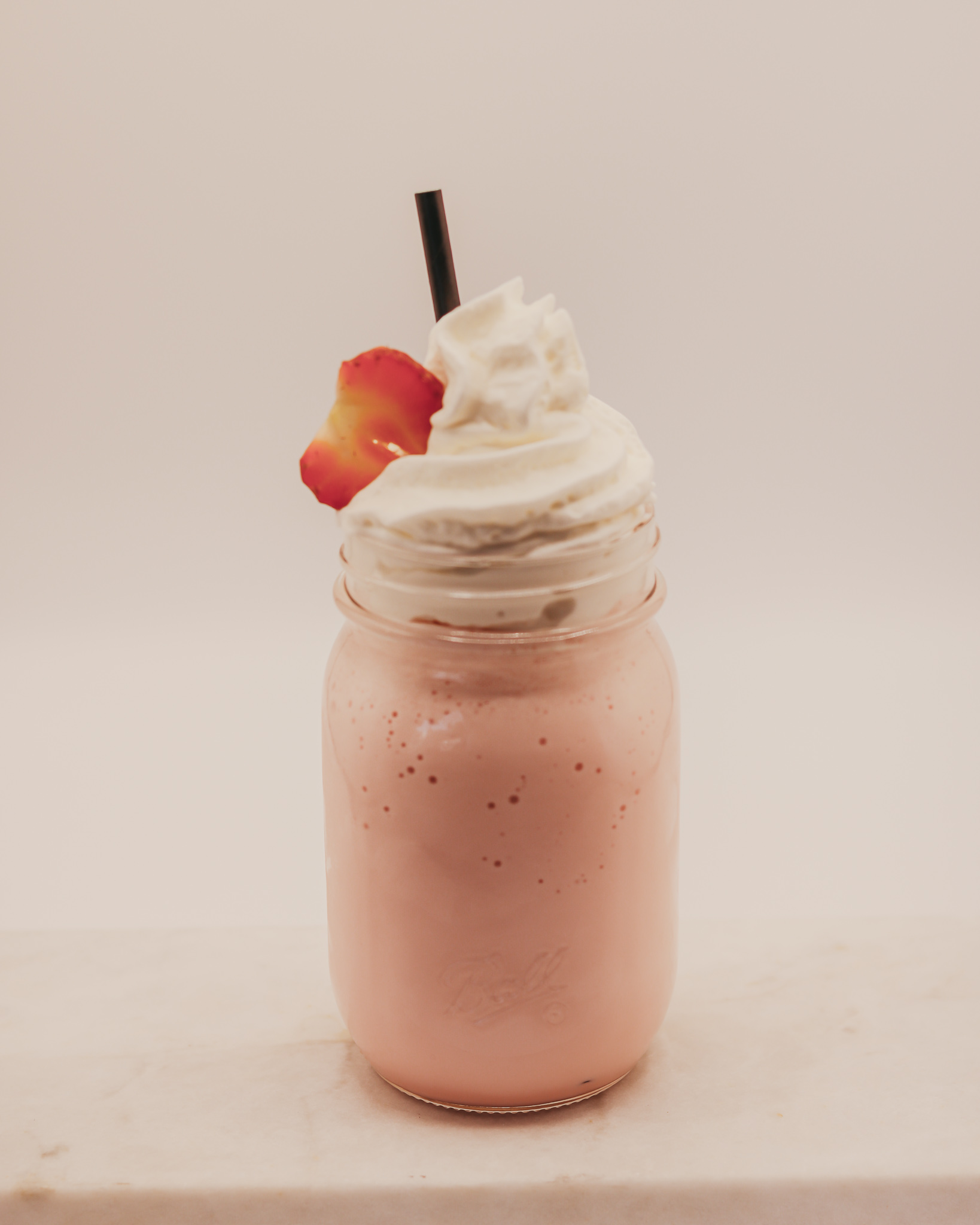 Order Strawberry Milk Shake food online from Empanada Loca store, Brooklyn on bringmethat.com