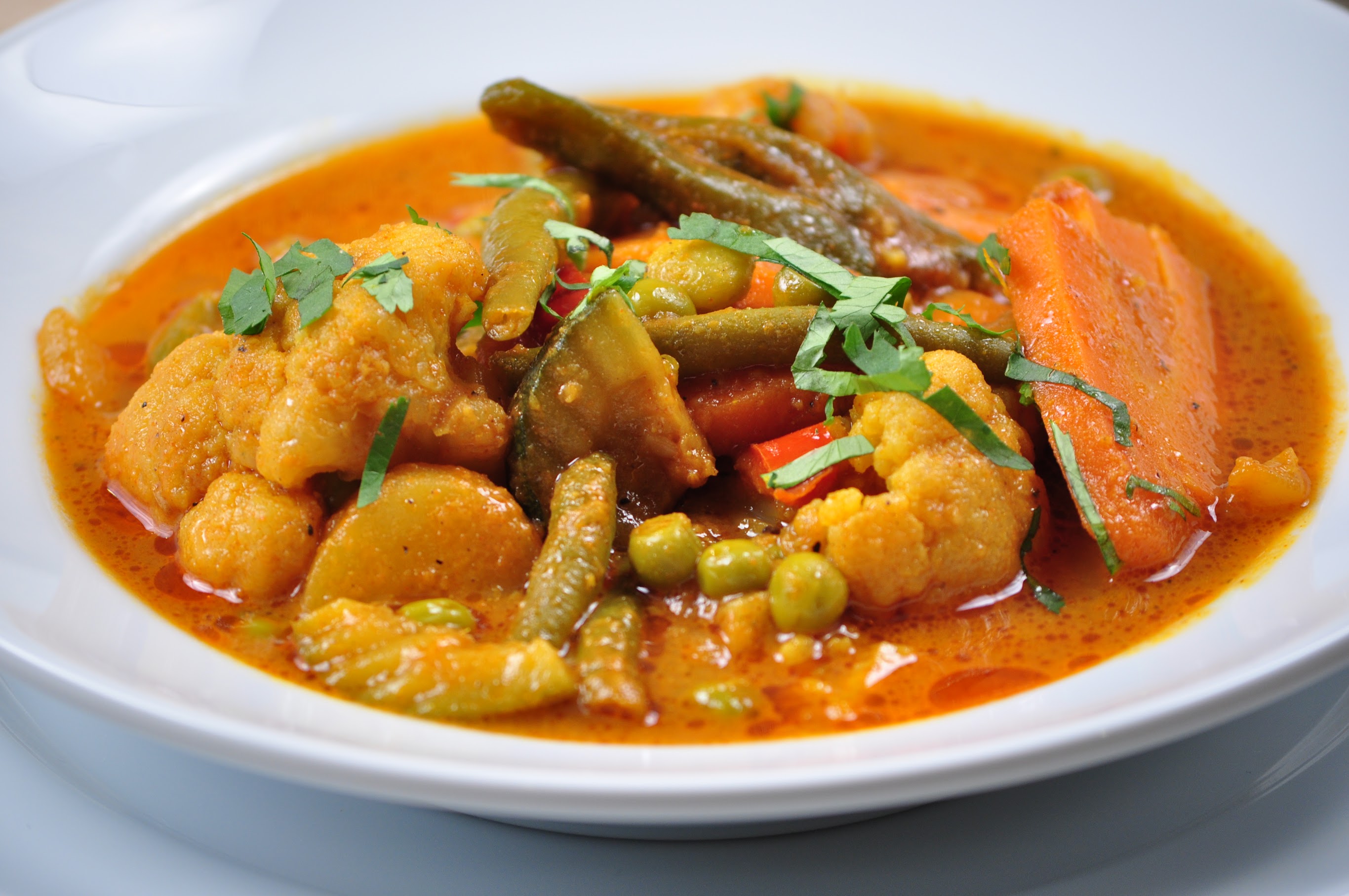 Order Mixed Vegetables food online from Naan N Curry store, Concord on bringmethat.com