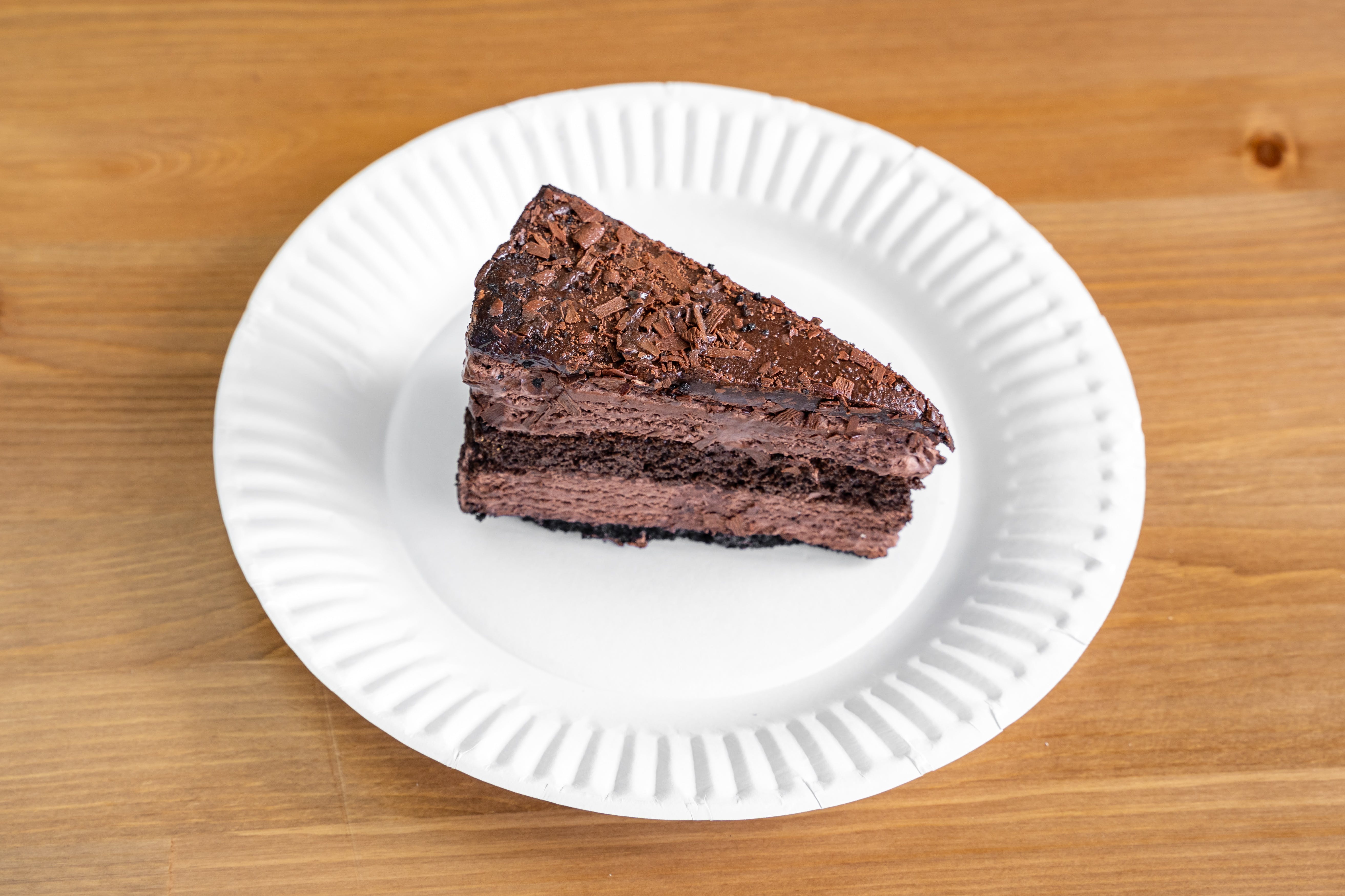 Order Chocolate Cake - Dessert food online from Golden Edge Pizza store, San Francisco on bringmethat.com