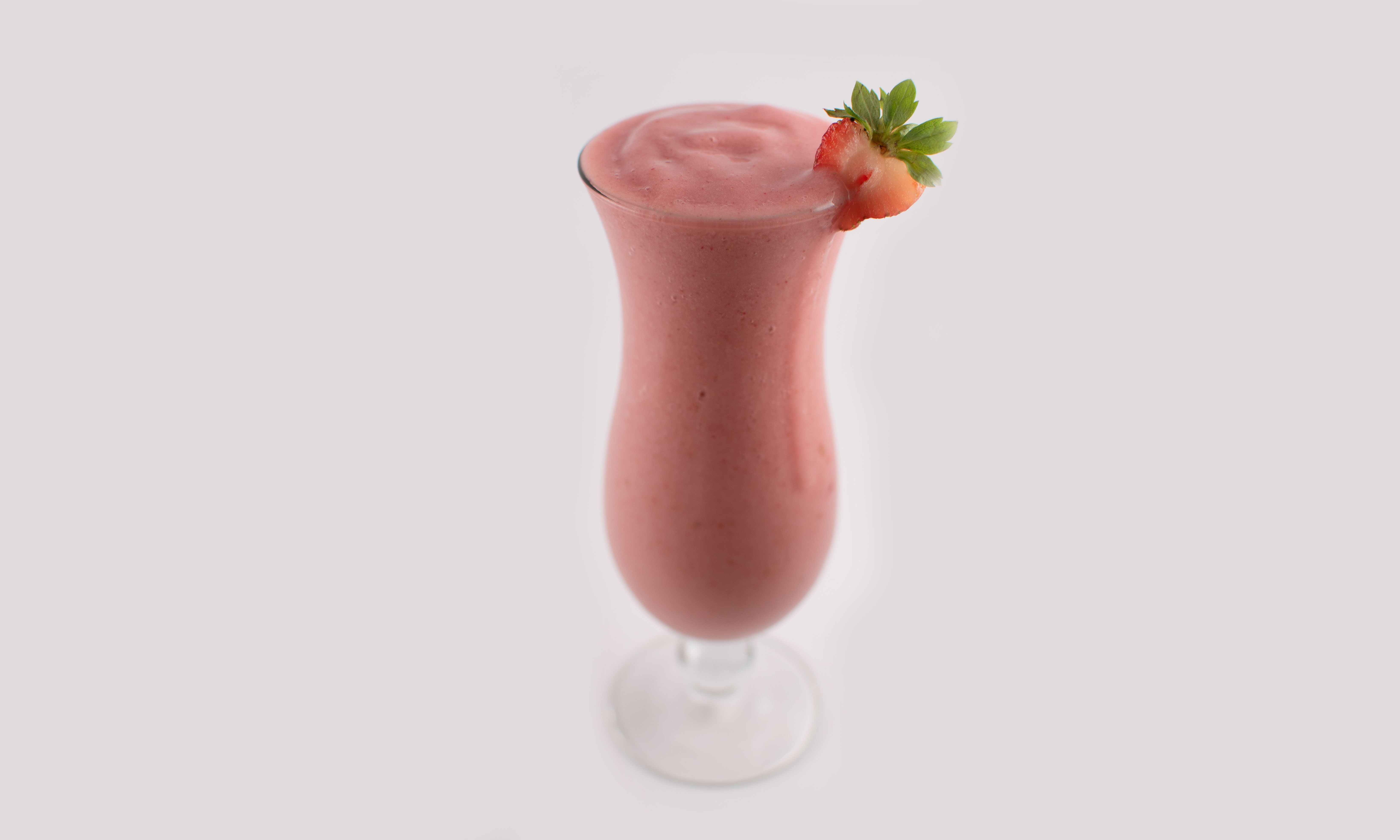 Order Strawberry Blonde Smoothie food online from Berry Greens Acai & Juice Bar store, Tucson on bringmethat.com