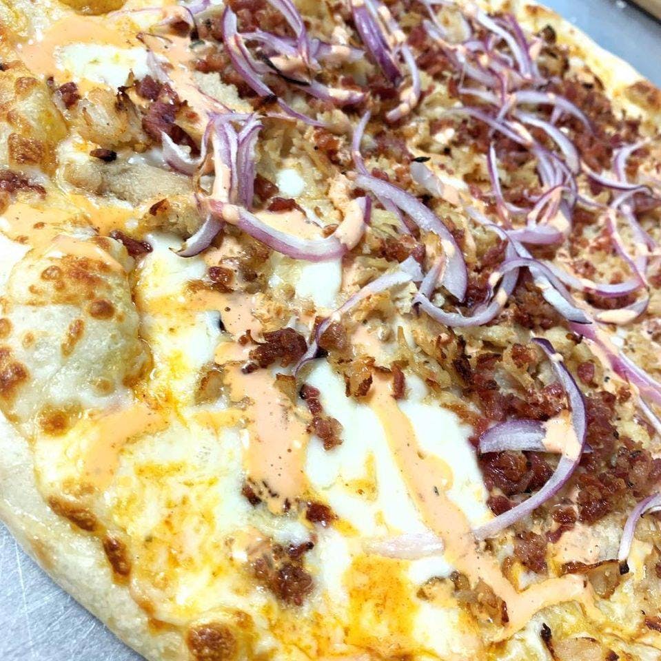 Order Buffalo Chicken Pizza - Large food online from Elizabeths Pizza store, High Point on bringmethat.com