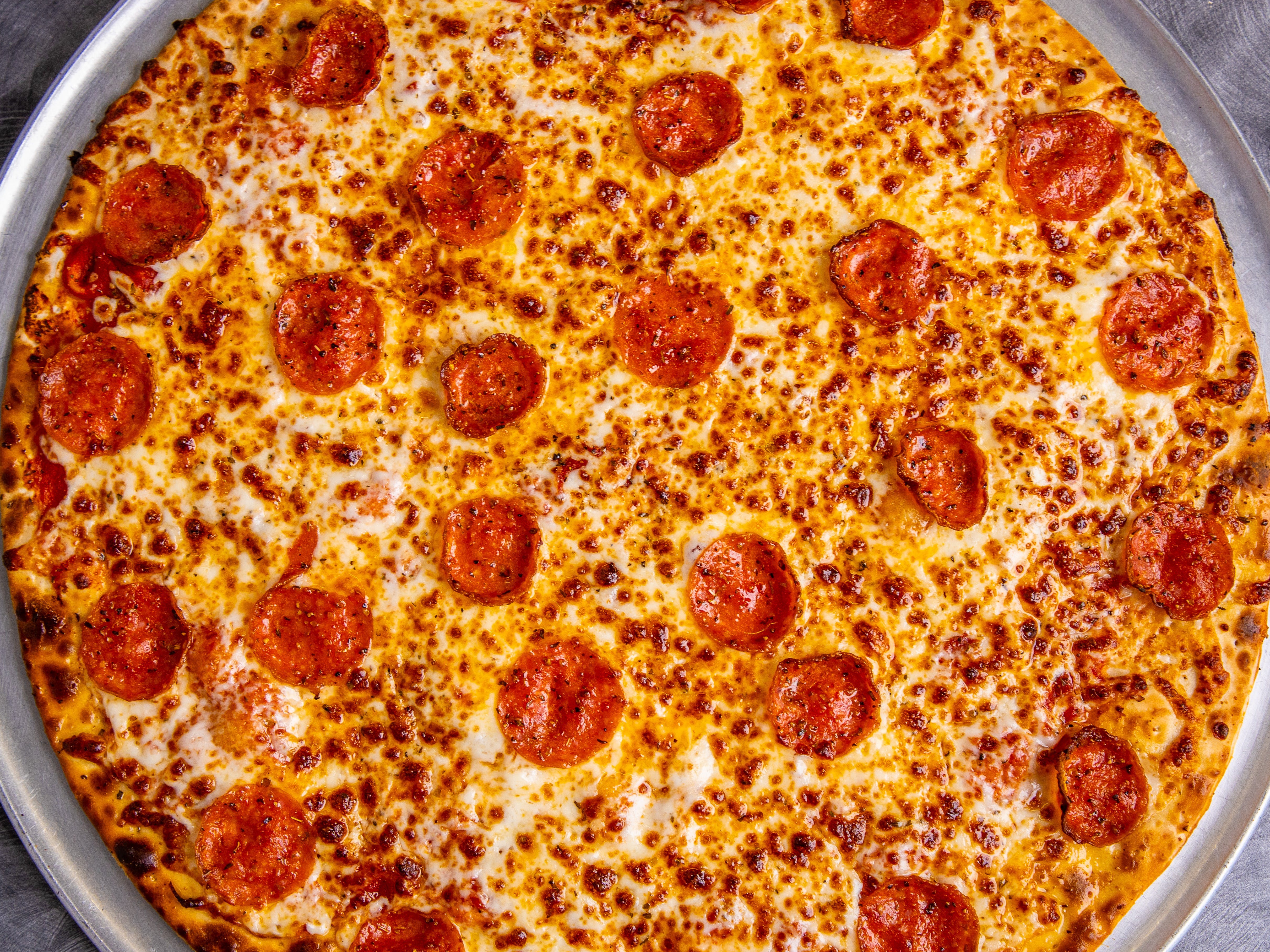 Order Gluten Free Pepperoni Pizza - 10" food online from Crooked Crust-Farmers Branch store, Farmers Branch on bringmethat.com