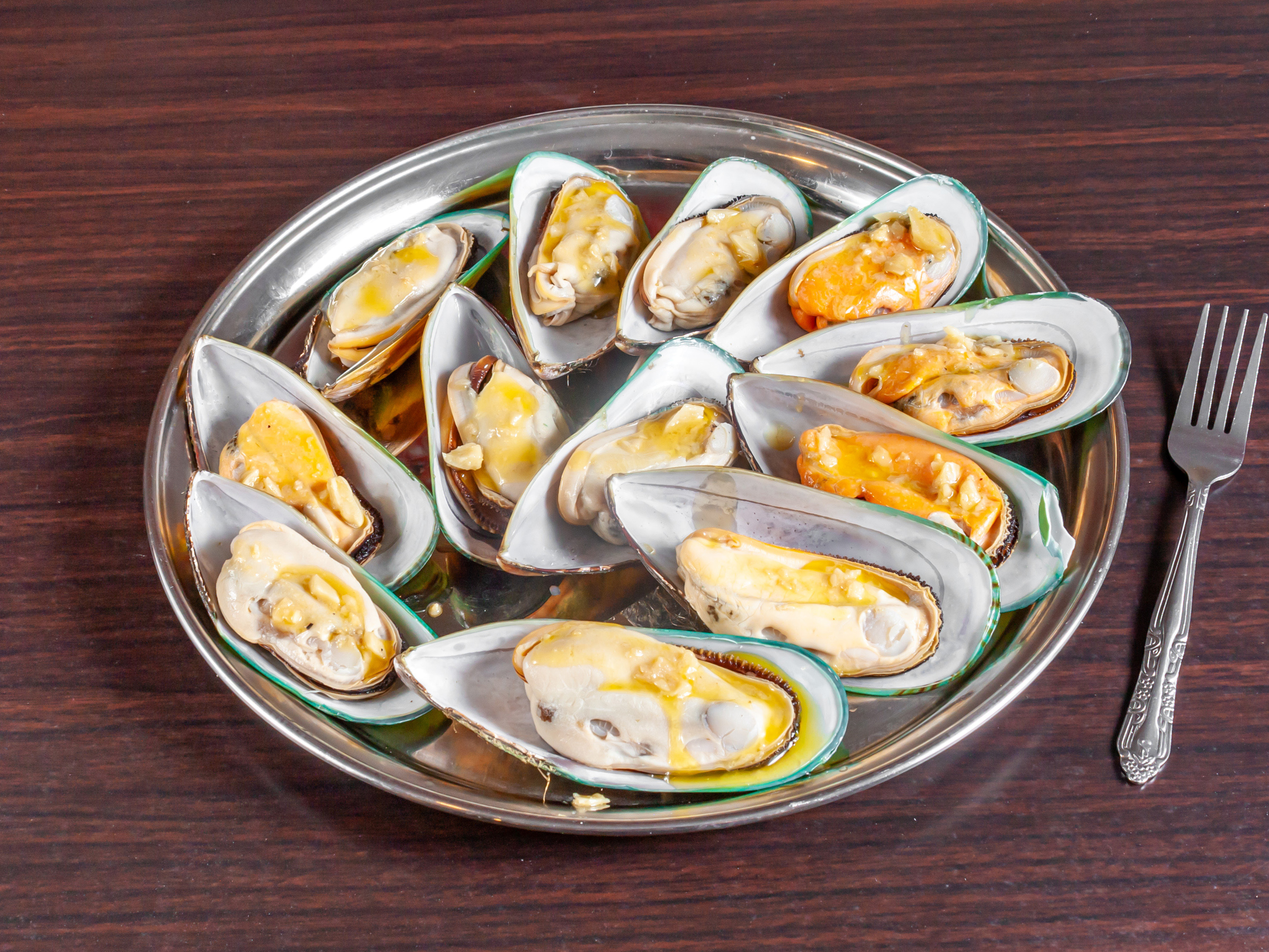 Order Green Mussels  food online from Yummy Crab store, Gastonia on bringmethat.com