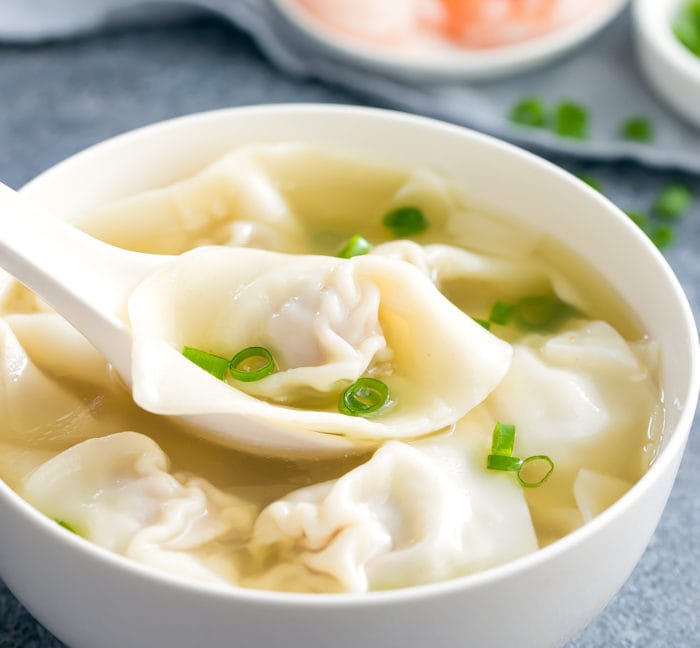 Order Wonton Soup 云吞汤 food online from Red Dragon Chinese Restaurant store, Raleigh on bringmethat.com