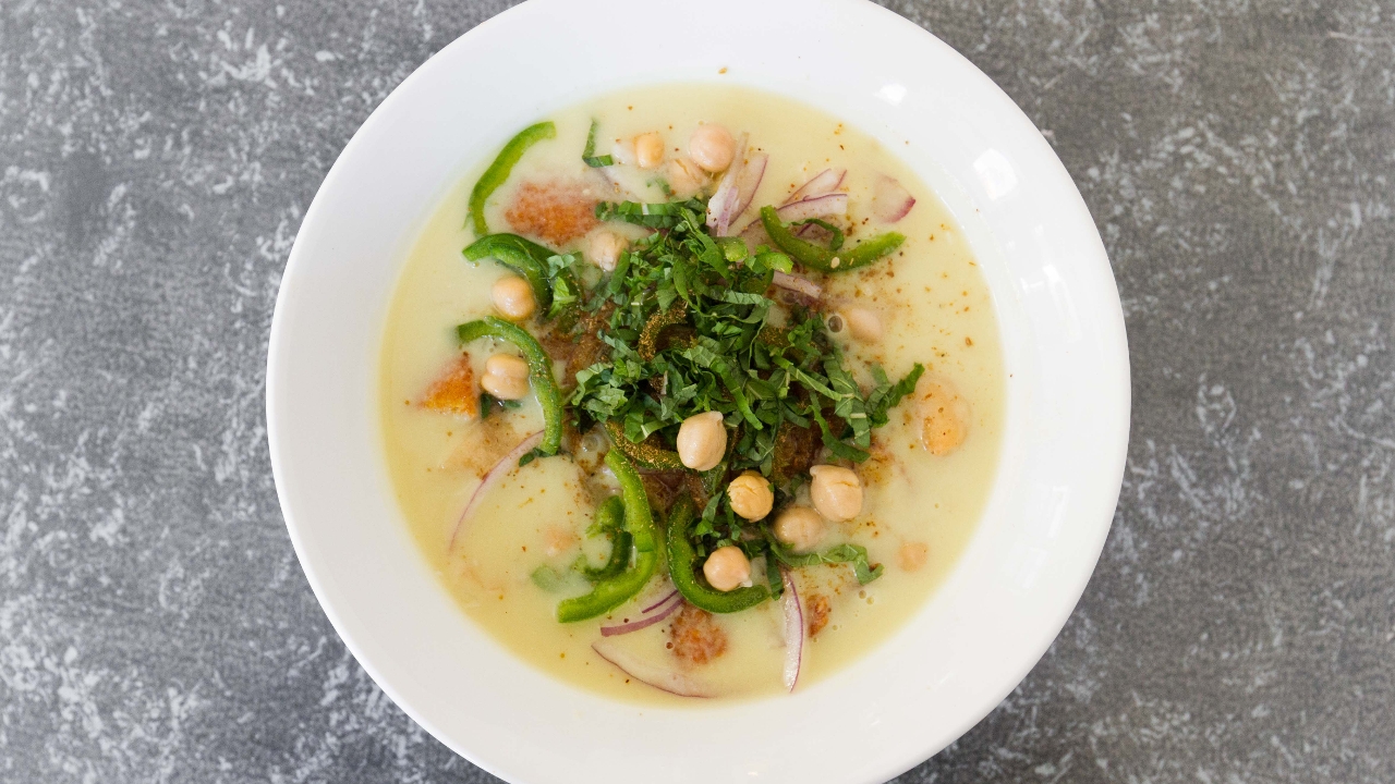 Order Samosa Soup food online from Inle Burmese Cuisine store, San Francisco on bringmethat.com