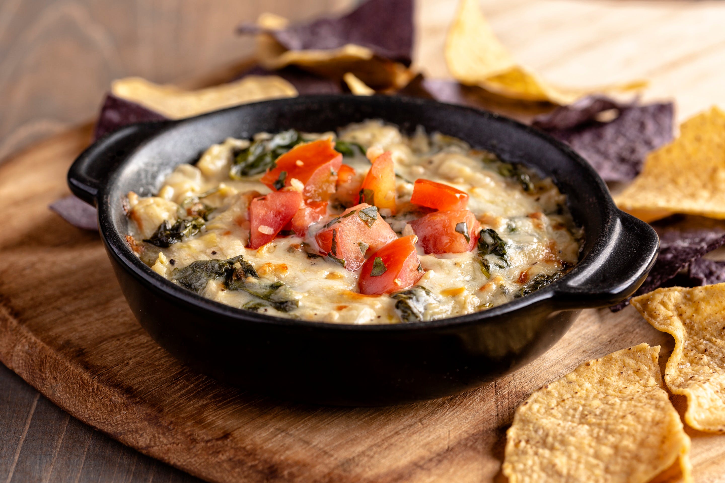 Order Spinach & Artichoke Dip - Appetizer food online from Uno Pizzeria & Grill store, Chester on bringmethat.com