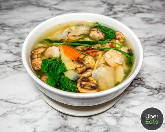 Order Wor Wonton Soup food online from Fortune Cookies Restaurant store, Fountain Valley on bringmethat.com
