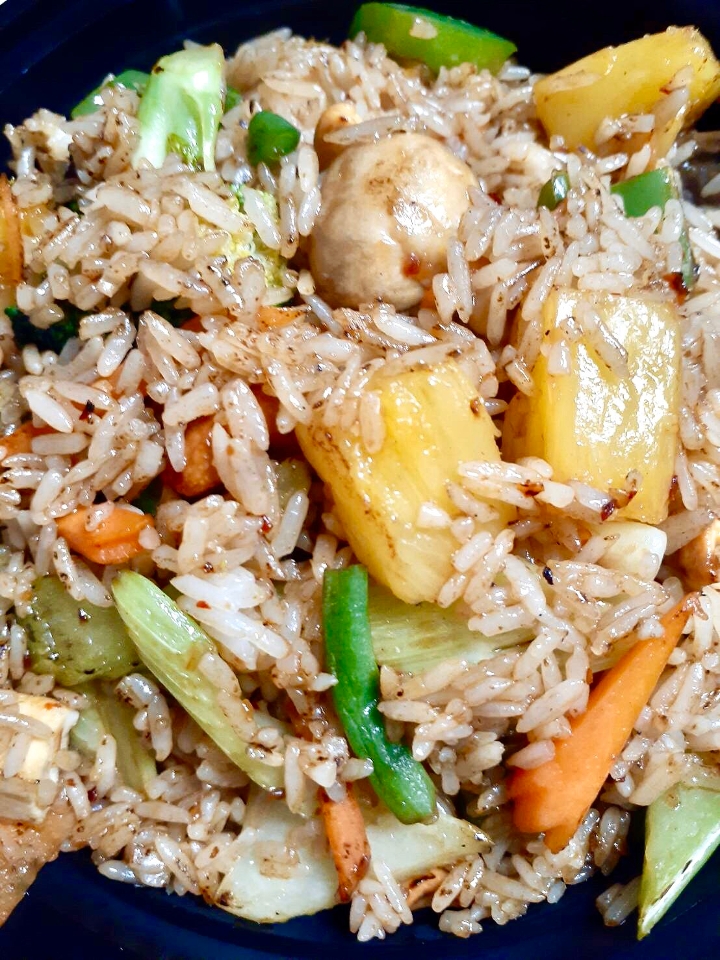 Order Pineapple Fried Rice food online from Diva Thai Express store, Chicago on bringmethat.com