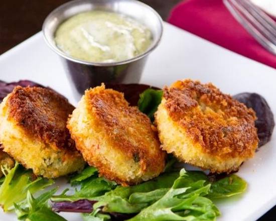 Order Dungeness Crab Cakes food online from Cioppino's Italian Restaurant & Bar store, San Francisco on bringmethat.com