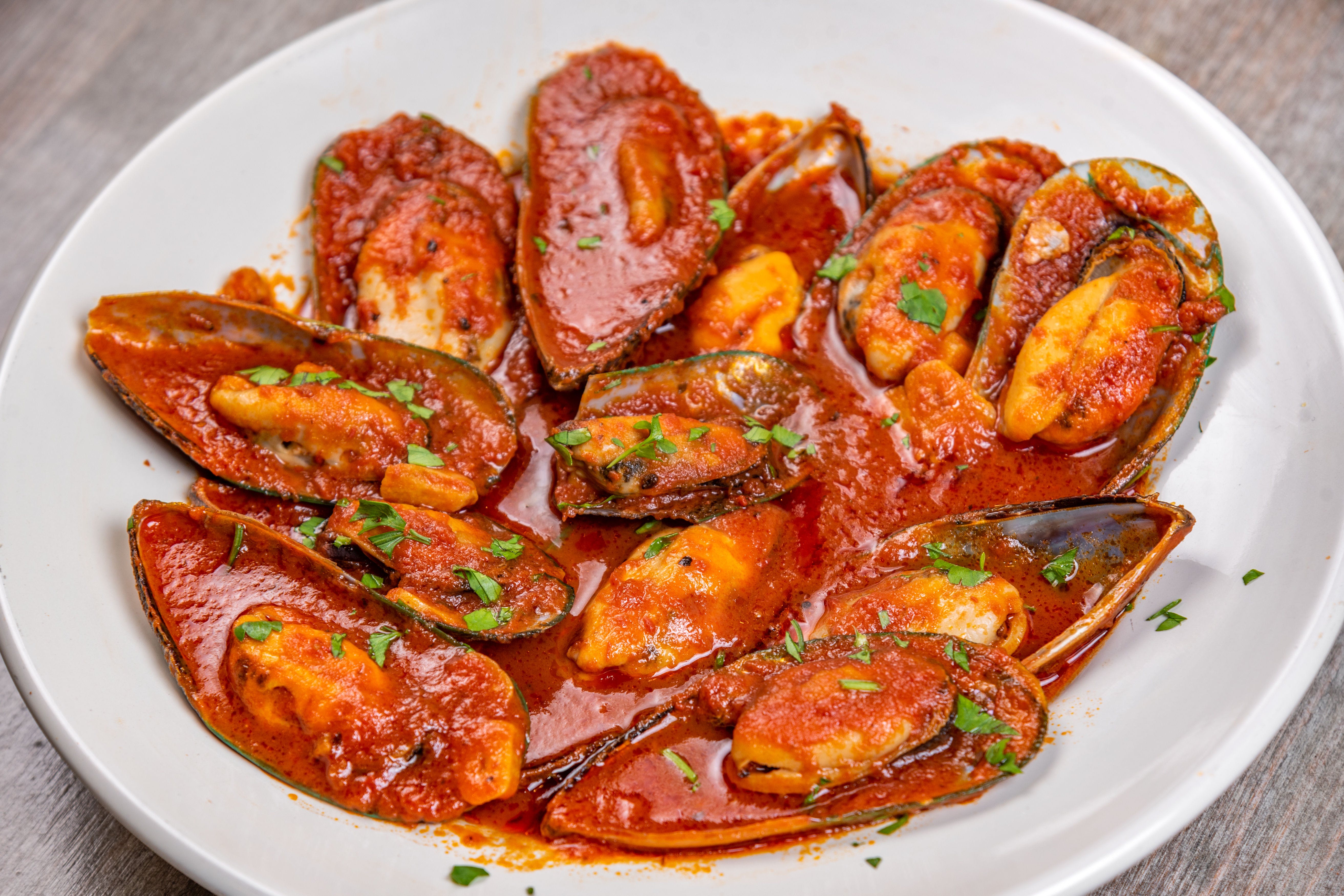 Order New Zealand Mussels - Appetizer food online from Master Pizza store, Bogota on bringmethat.com