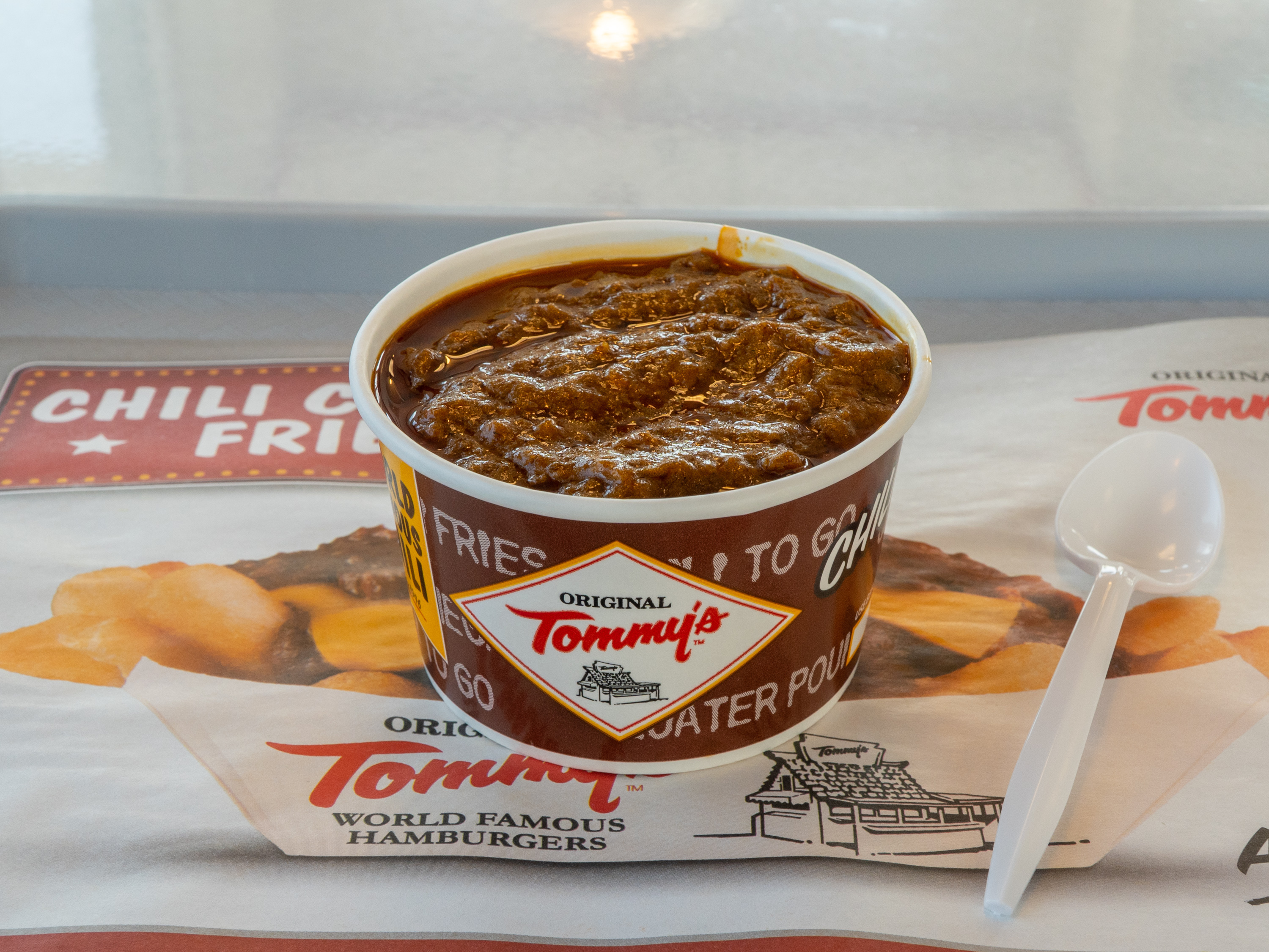Order Chili-To-Go 8 oz. food online from Original Tommy store, Pasadena on bringmethat.com