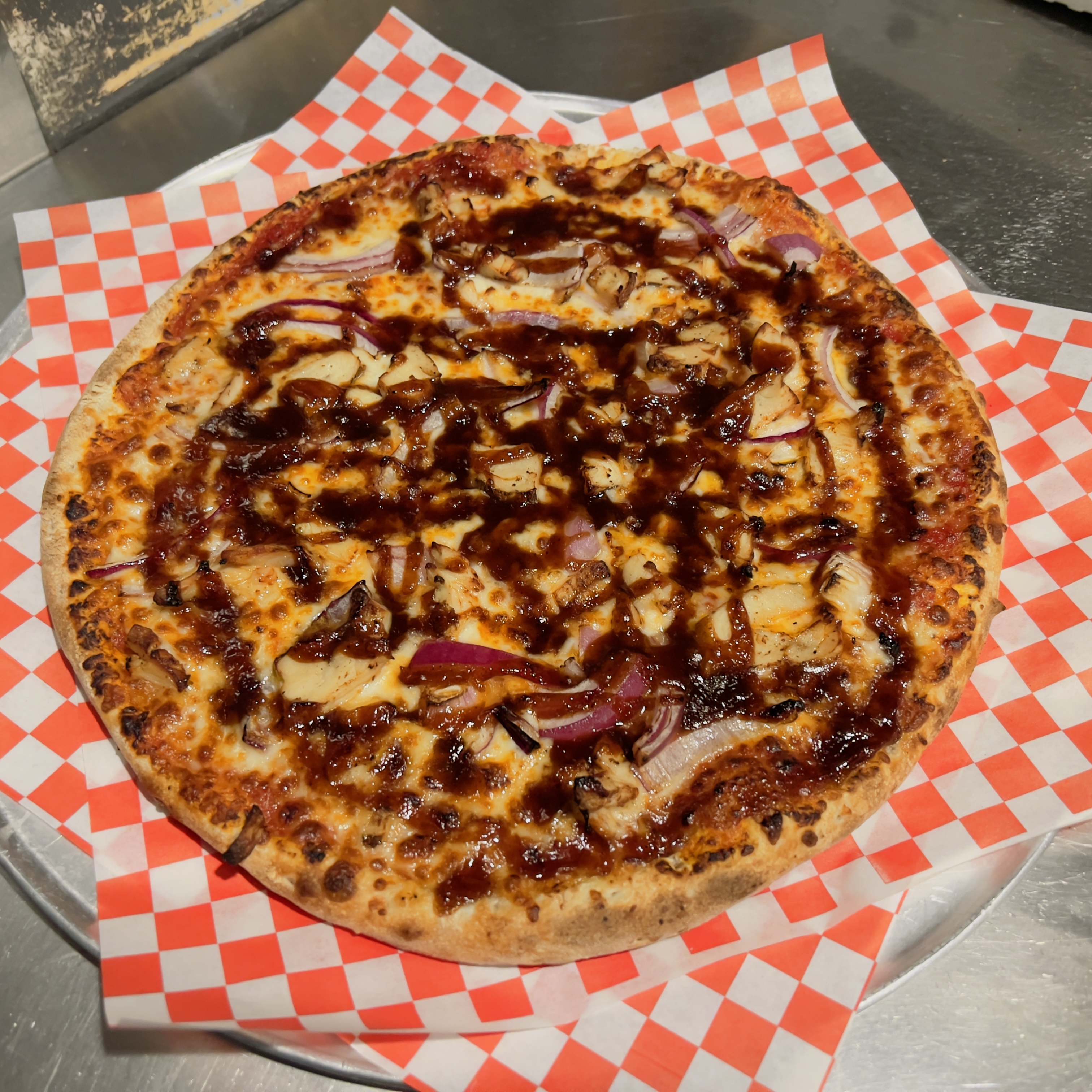 Order BBQ Chicken Pizza food online from Noho Pizza and Grill store, North Hollywood on bringmethat.com