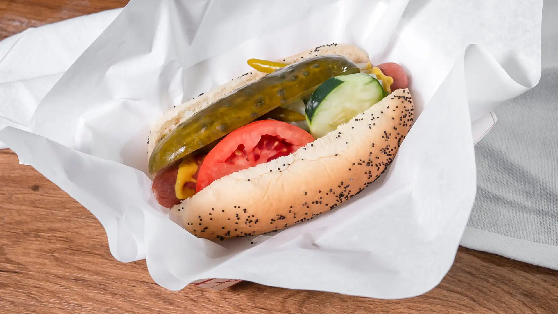 Order Hot Dog food online from Smokehouse At Chicago Ridge store, Chicago Ridge on bringmethat.com