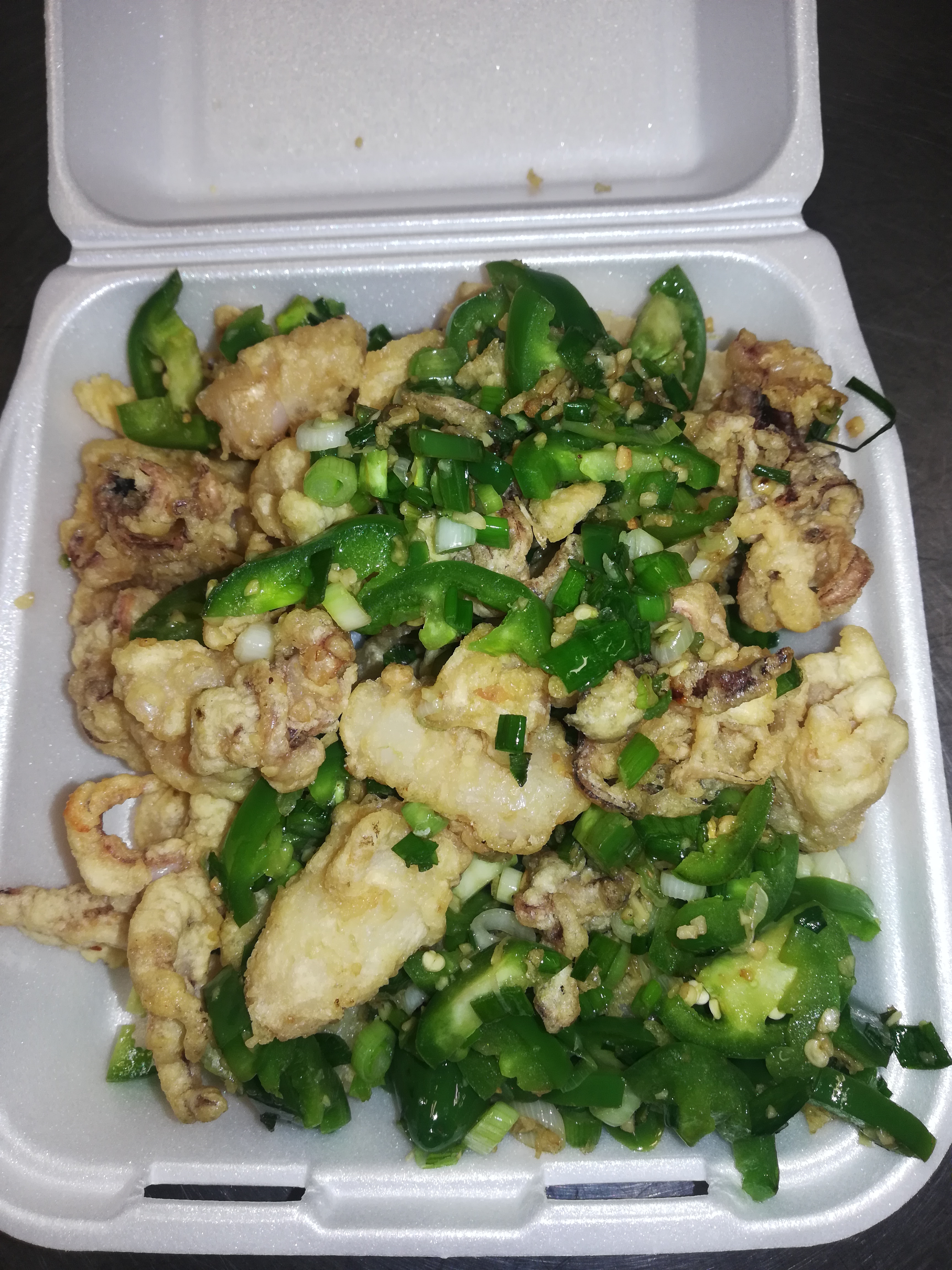 Order SF1. Calamari with Spicy Pepper Salt food online from 88 Chinese & Sushi Sherman Oaks store, Van Nuys on bringmethat.com