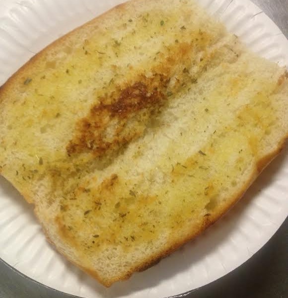 Order Fresh Garlic Bread food online from Gianni's Pizza store, Oceanside on bringmethat.com