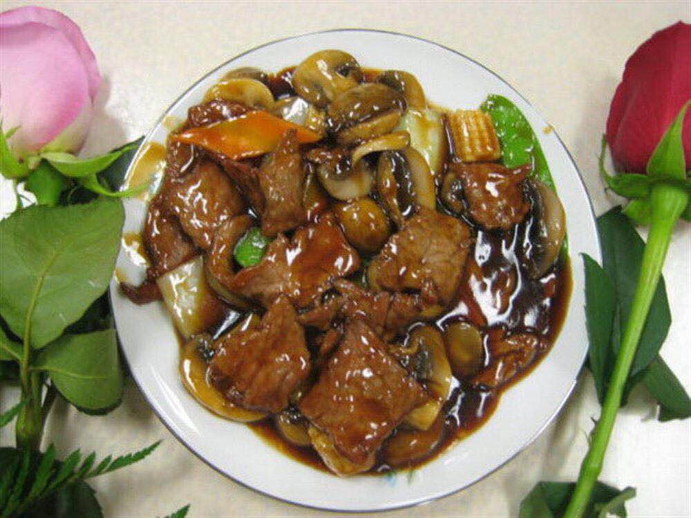 Order 66. Mushroom Beef food online from Asian Way store, Canoga Park on bringmethat.com
