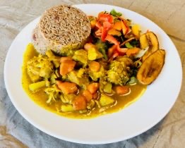Order Curry Chicken food online from Caribbean Superior store, Bladensburg on bringmethat.com