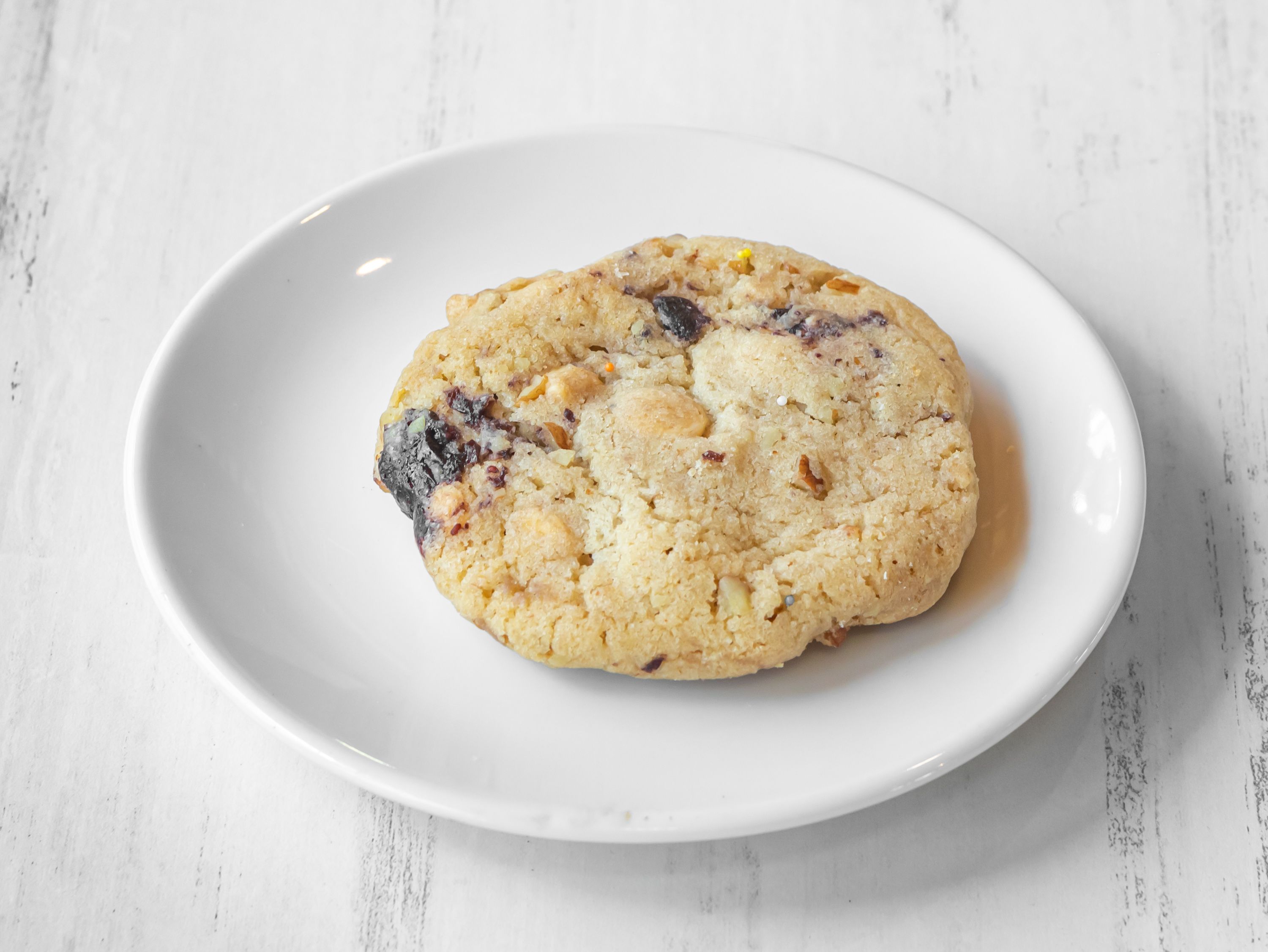 Order Chocolate Chip Cookies food online from Café Aroma store, Bastrop on bringmethat.com