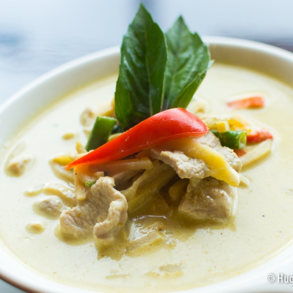 Order Green Curry food online from Hug Thai Cuisine store, Bellmore on bringmethat.com