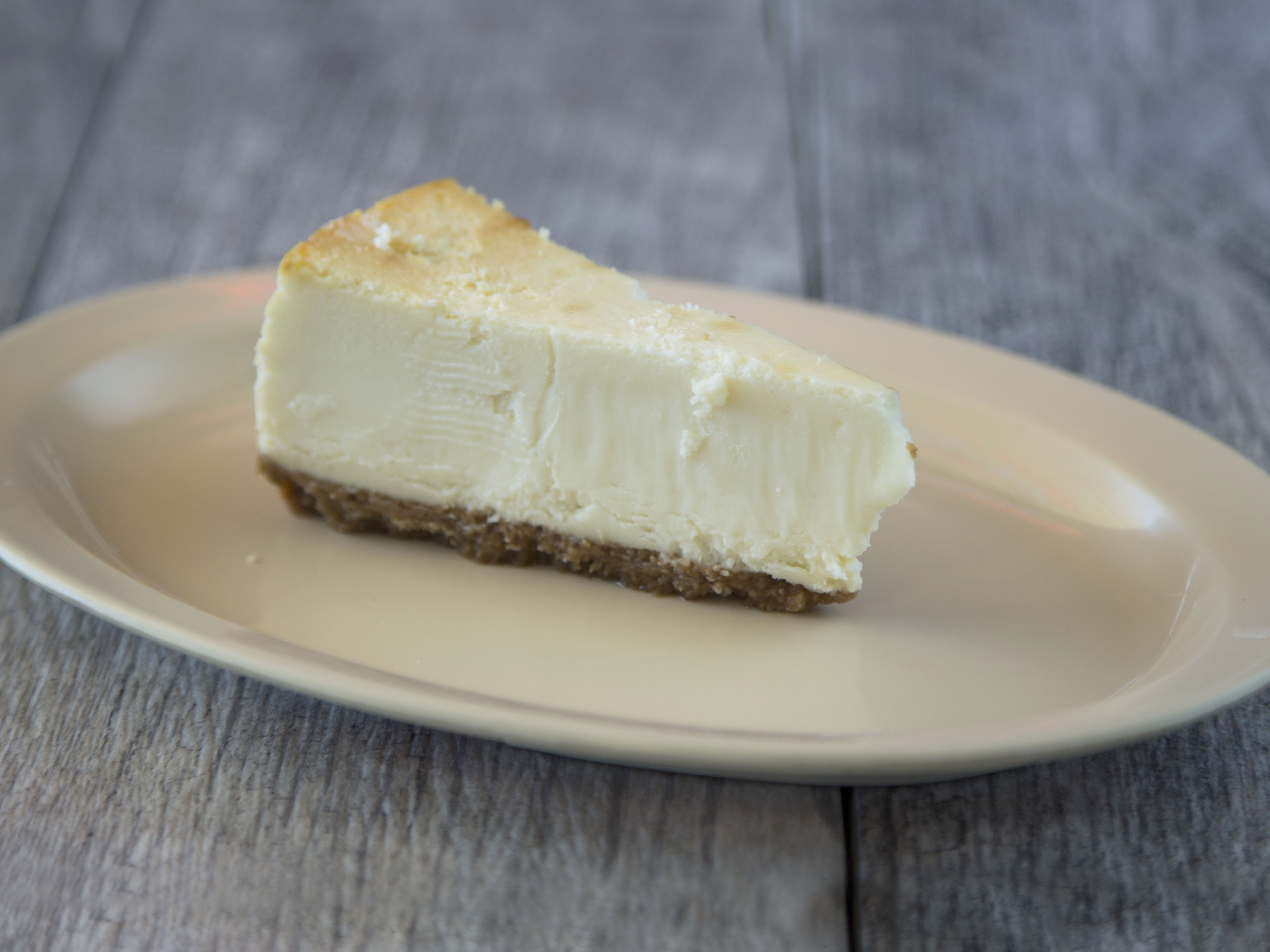 Order New York Cheesecake food online from Famous Ray's Pizza store, Glendale on bringmethat.com