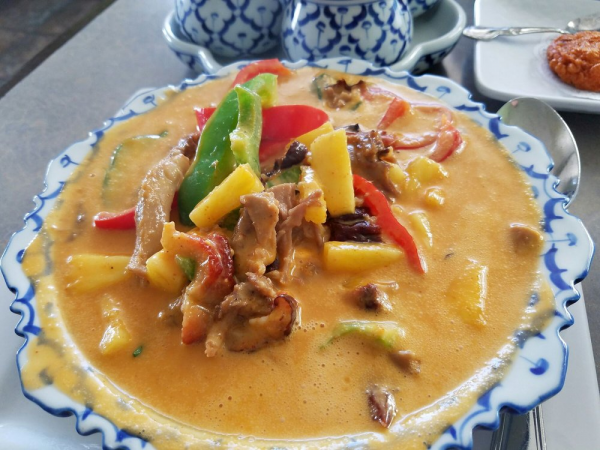 Order 67. Duck Red Curry food online from Phuket Thai Restaurant store, Redondo Beach on bringmethat.com