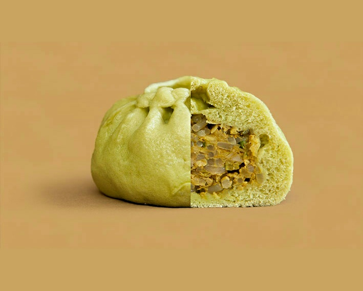 Order 4. Chicken Curry Bun food online from Mama ghanoush store, New York on bringmethat.com