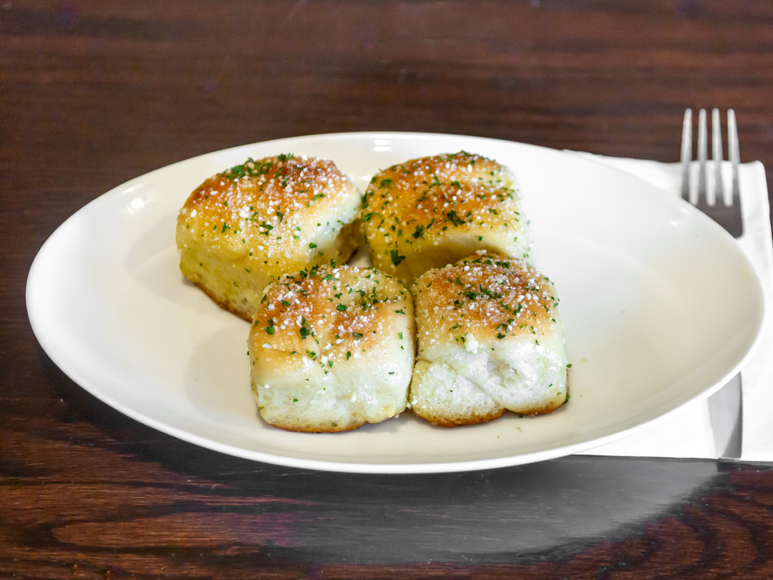 Order Garlic Knots Special food online from Illiano Pizzeria & Restaurant store, Colchester on bringmethat.com