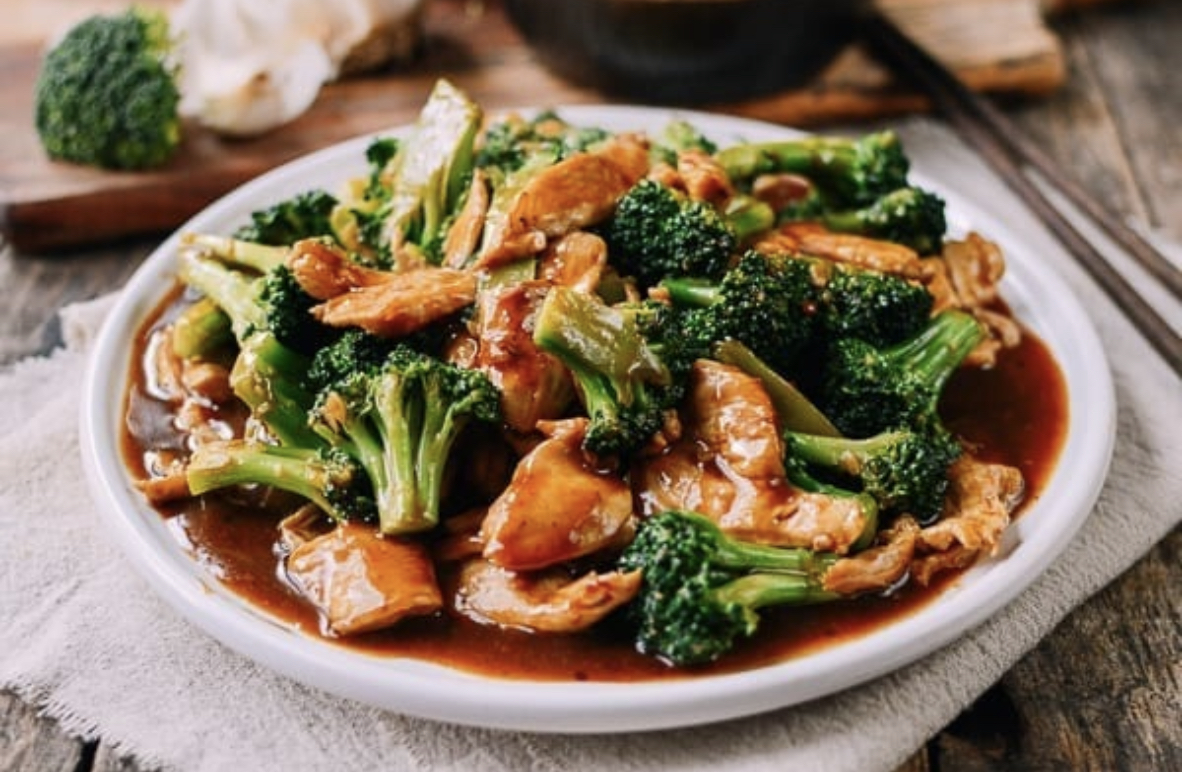 Order Broccoli with Chicken food online from Eat N East store, Somerville on bringmethat.com