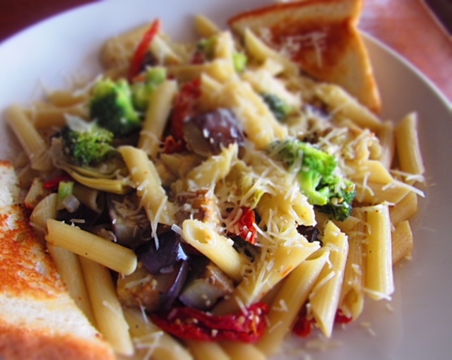 Order Real Time Pasta food online from RealTime Sports Bar and Grill store, Elk Grove Village on bringmethat.com