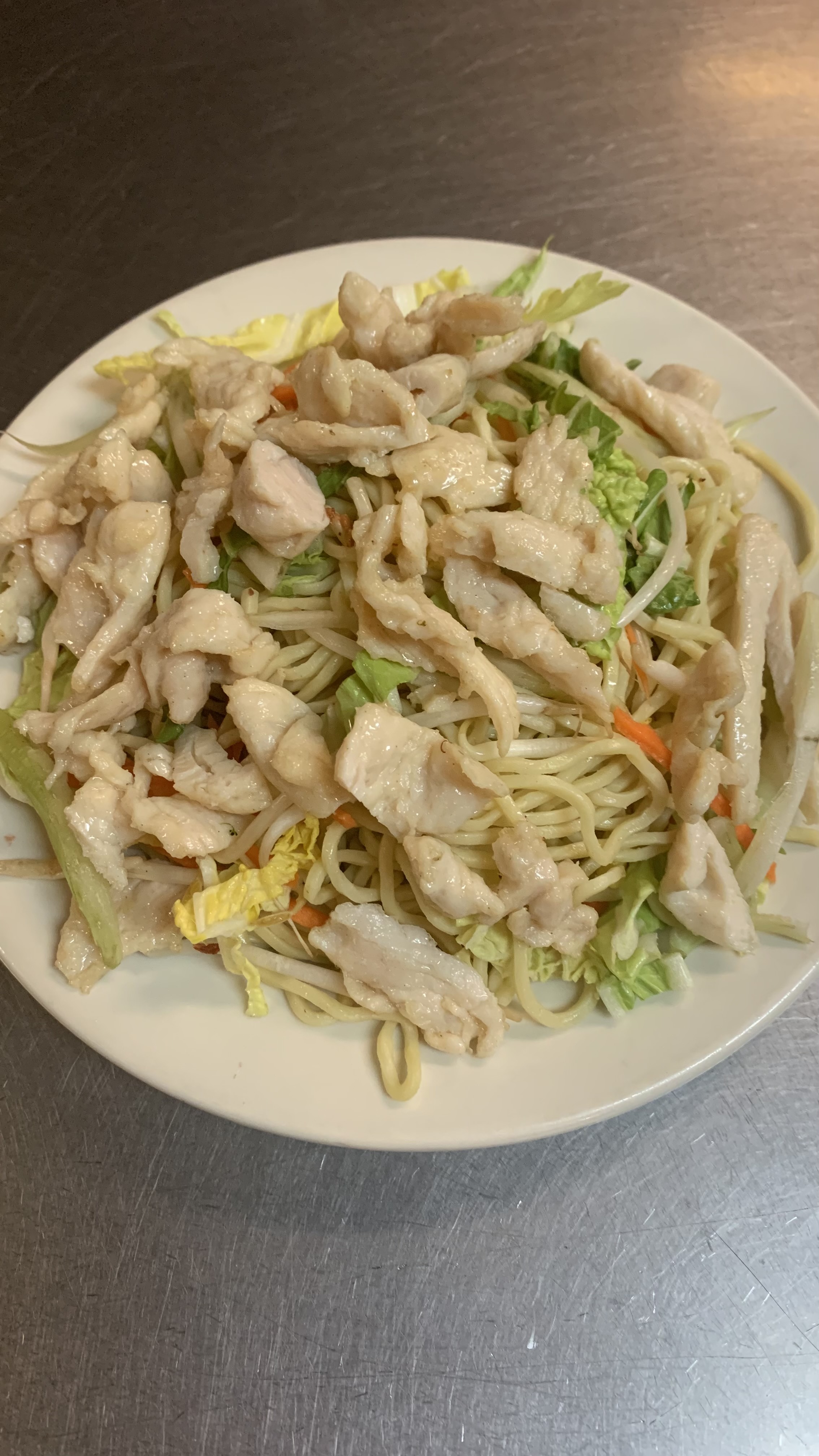 Order Chicken Lo Mein food online from Spring House store, Pawtucket on bringmethat.com