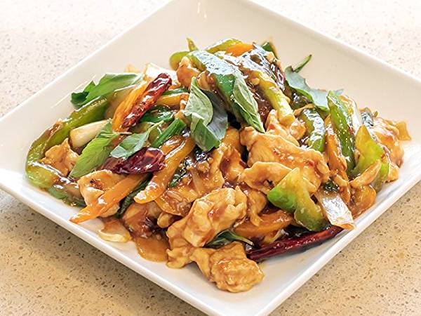 Order 71. Spicy Basil Chicken food online from King Wok Gourmet Asian store, Chicago on bringmethat.com