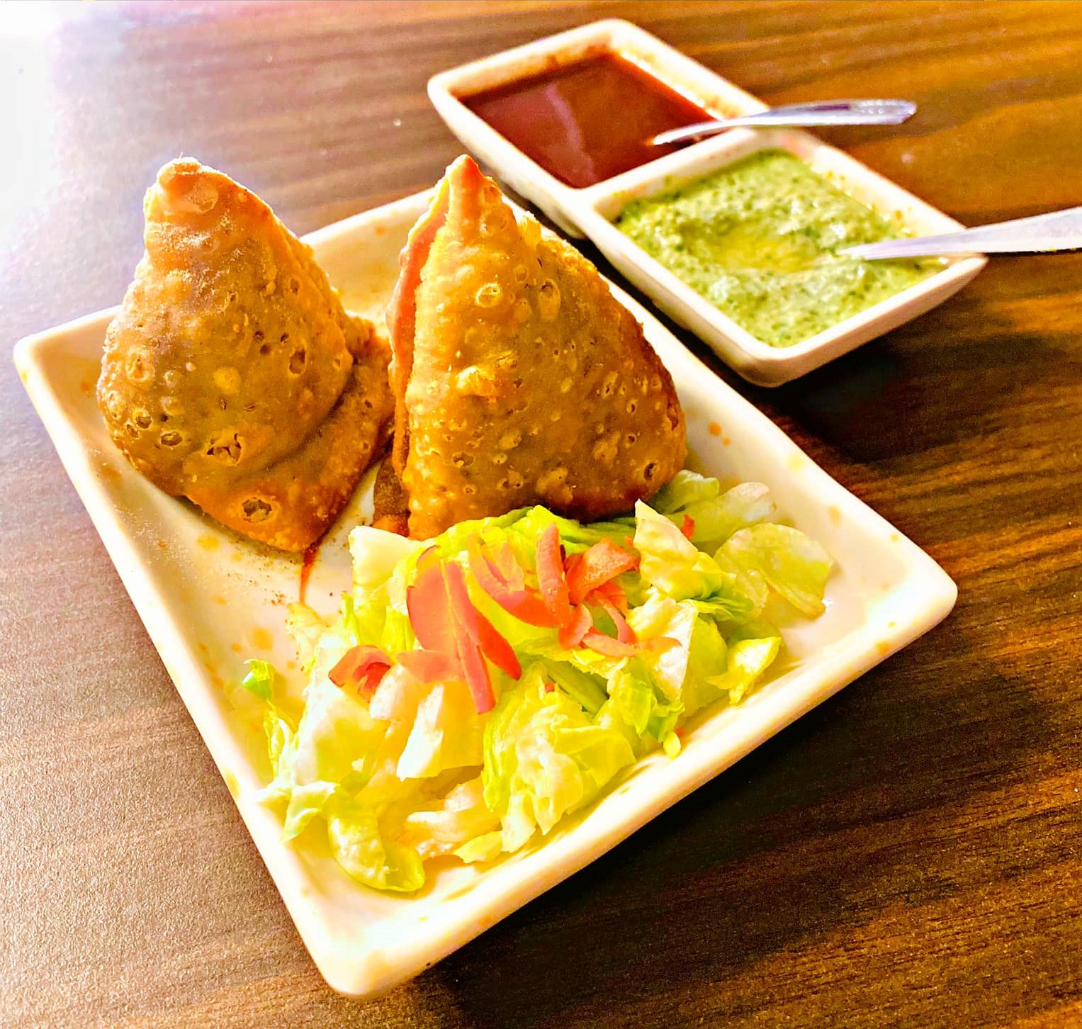 Order Vegetable Samosa food online from Moon Indian Cuisine store, Brookhaven on bringmethat.com