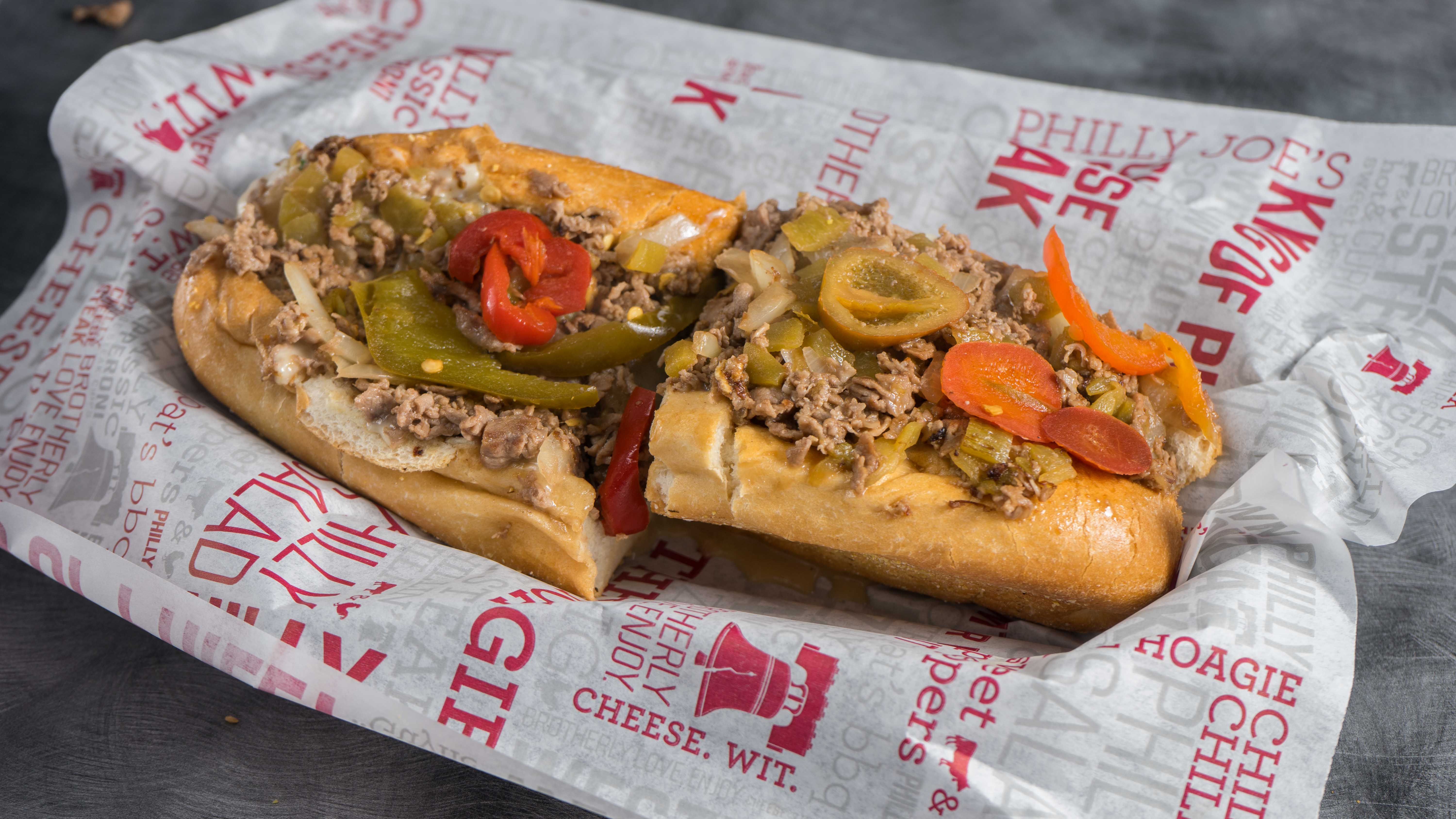 Order Chillin' Chili food online from Cheese Steak Shop store, Larkspur on bringmethat.com
