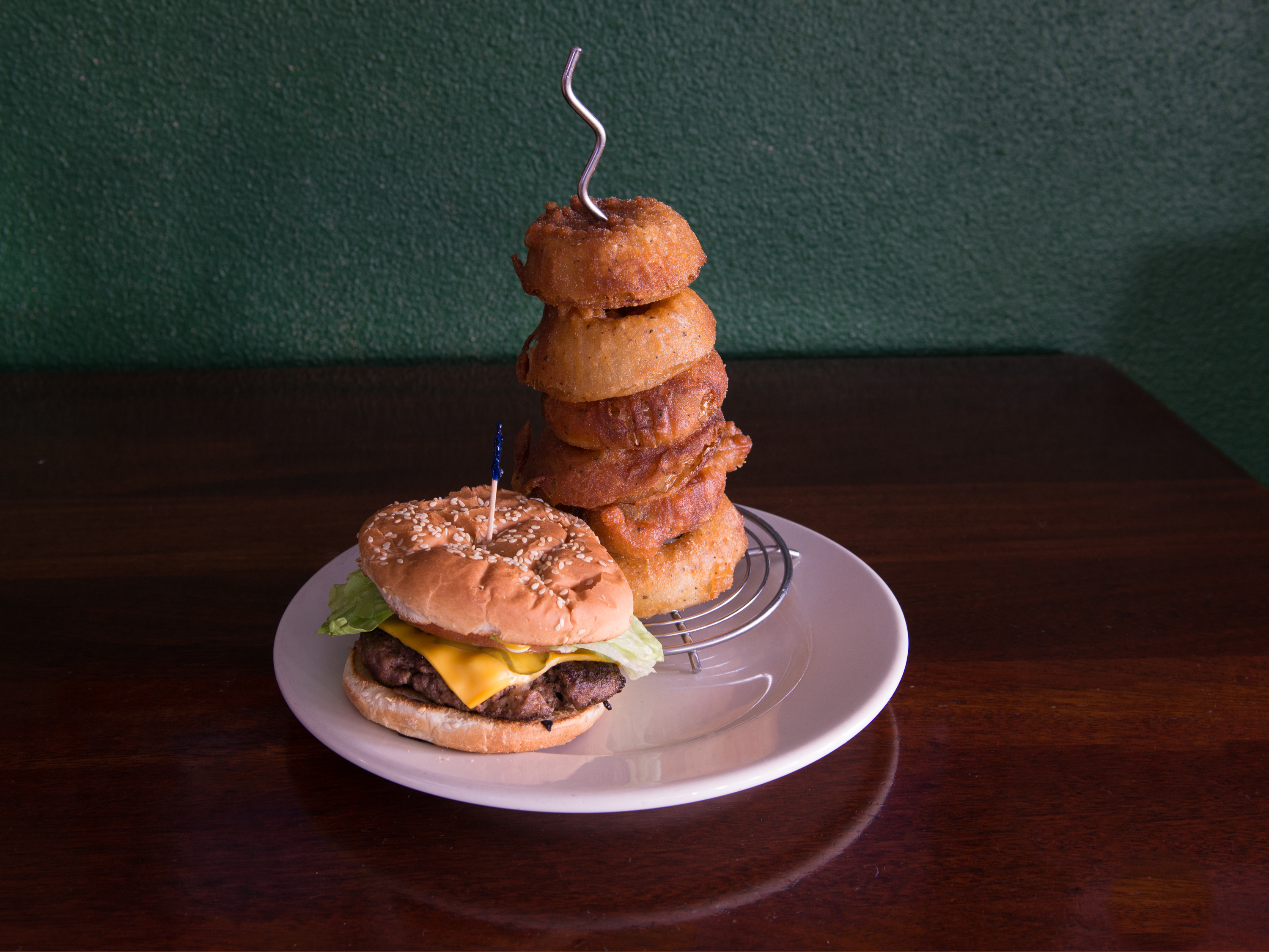 Order 7 oz. Racks Burger food online from Racks Restaurant & Sports Bar store, Columbia on bringmethat.com