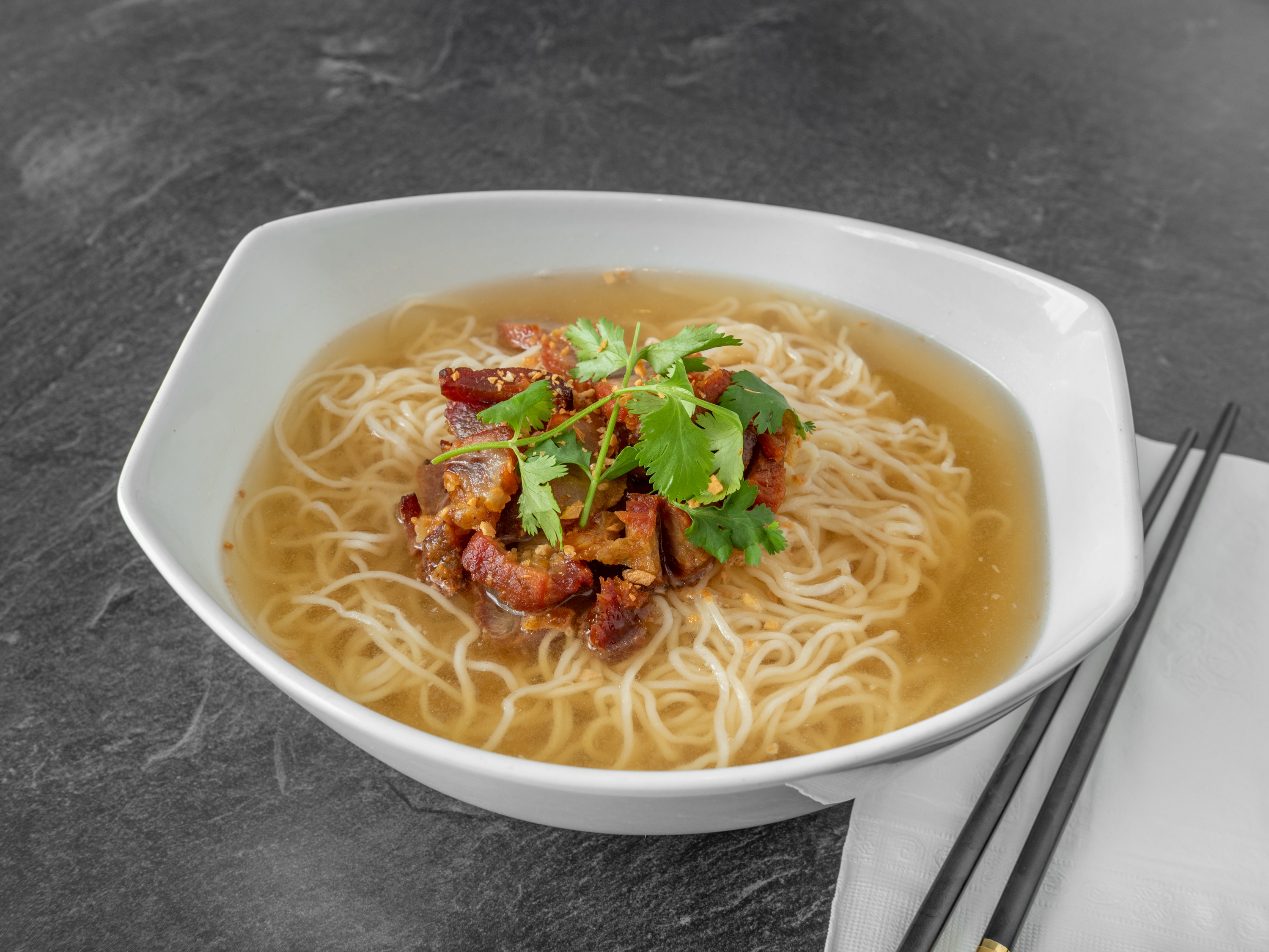 Order NS4. BBQ Pork Bamee Soup food online from Thai Noodles Cafe store, Libertyville on bringmethat.com