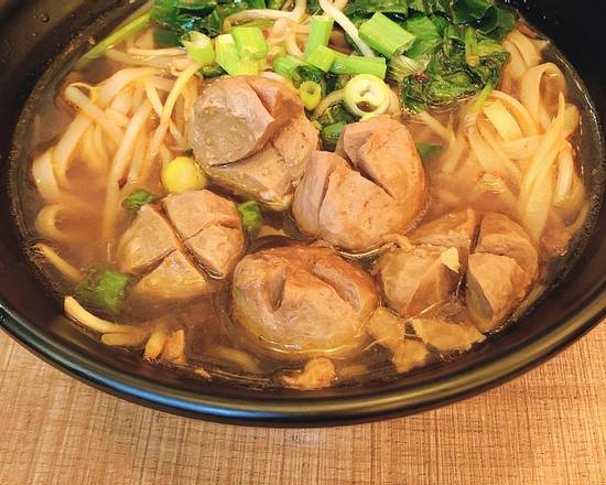 Order Beef Ball Noodle Soup food online from The Thonglor store, San Francisco on bringmethat.com