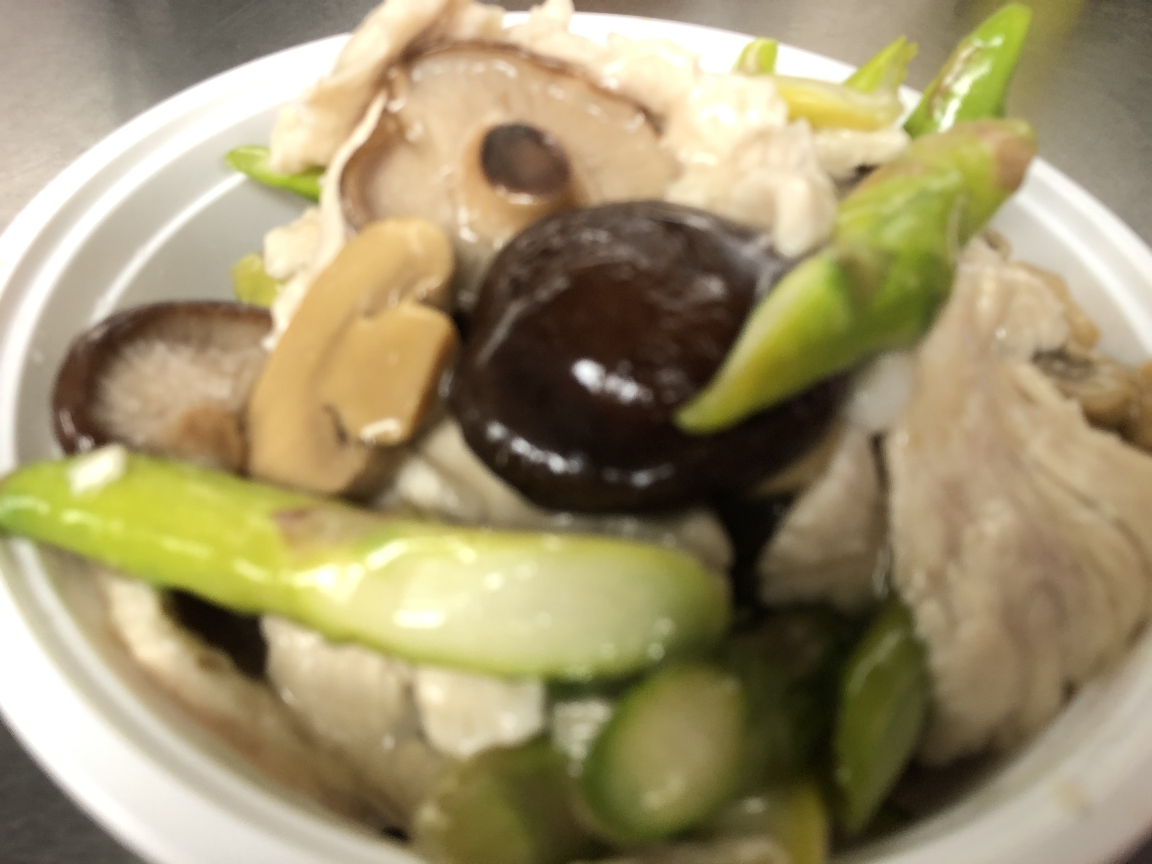 Order 83. Sliced Chicken with Asparagus and Mushrooms food online from Pig Heaven store, New York on bringmethat.com