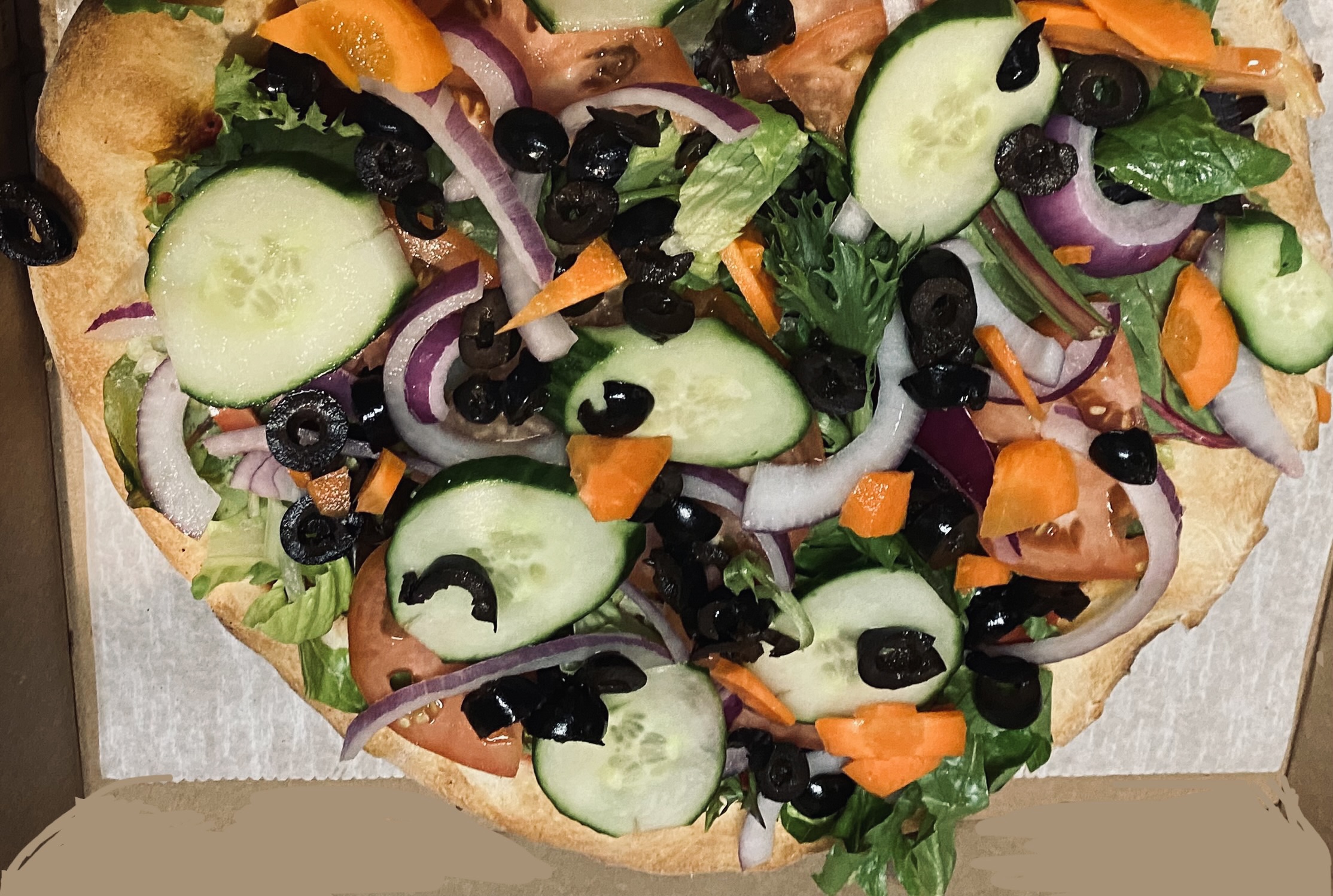 Order Salad Pizza food online from Uncle's Pizza store, Norwalk on bringmethat.com