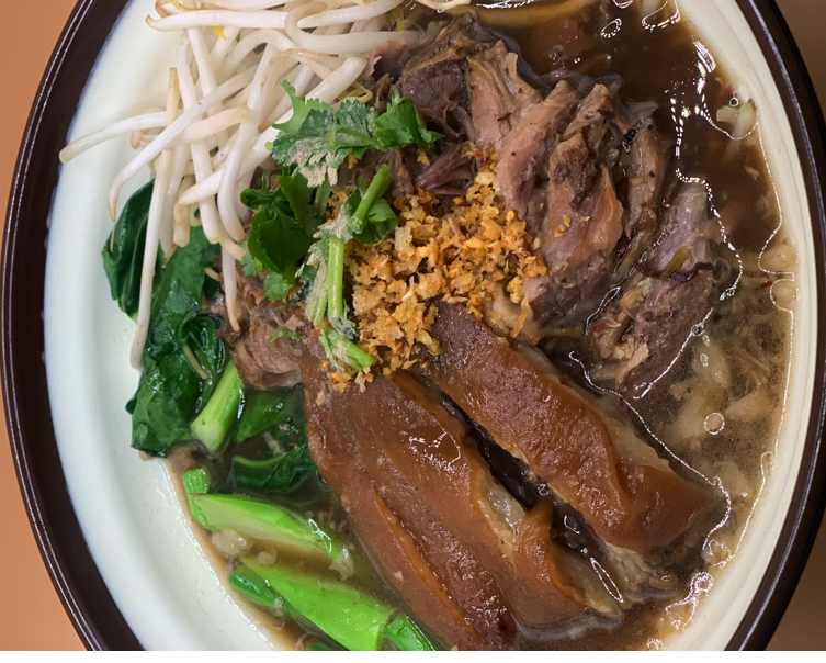 Order Pork leg shank Noodle soup ก๋วยเตี๋ยวขาหมู food online from Khaokang Thai Kitchen store, Mountain View on bringmethat.com