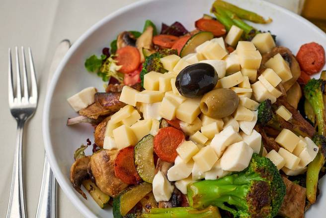 Order Pazzo Salad food online from Cara Mia store, Seaford on bringmethat.com
