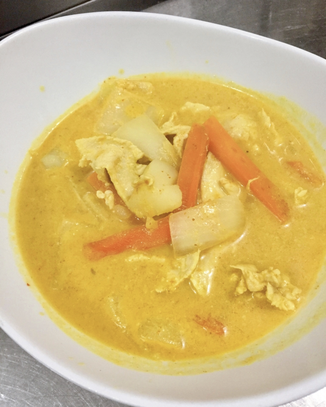 Order Yellow Curry food online from Baramee thai store, San Pedro on bringmethat.com