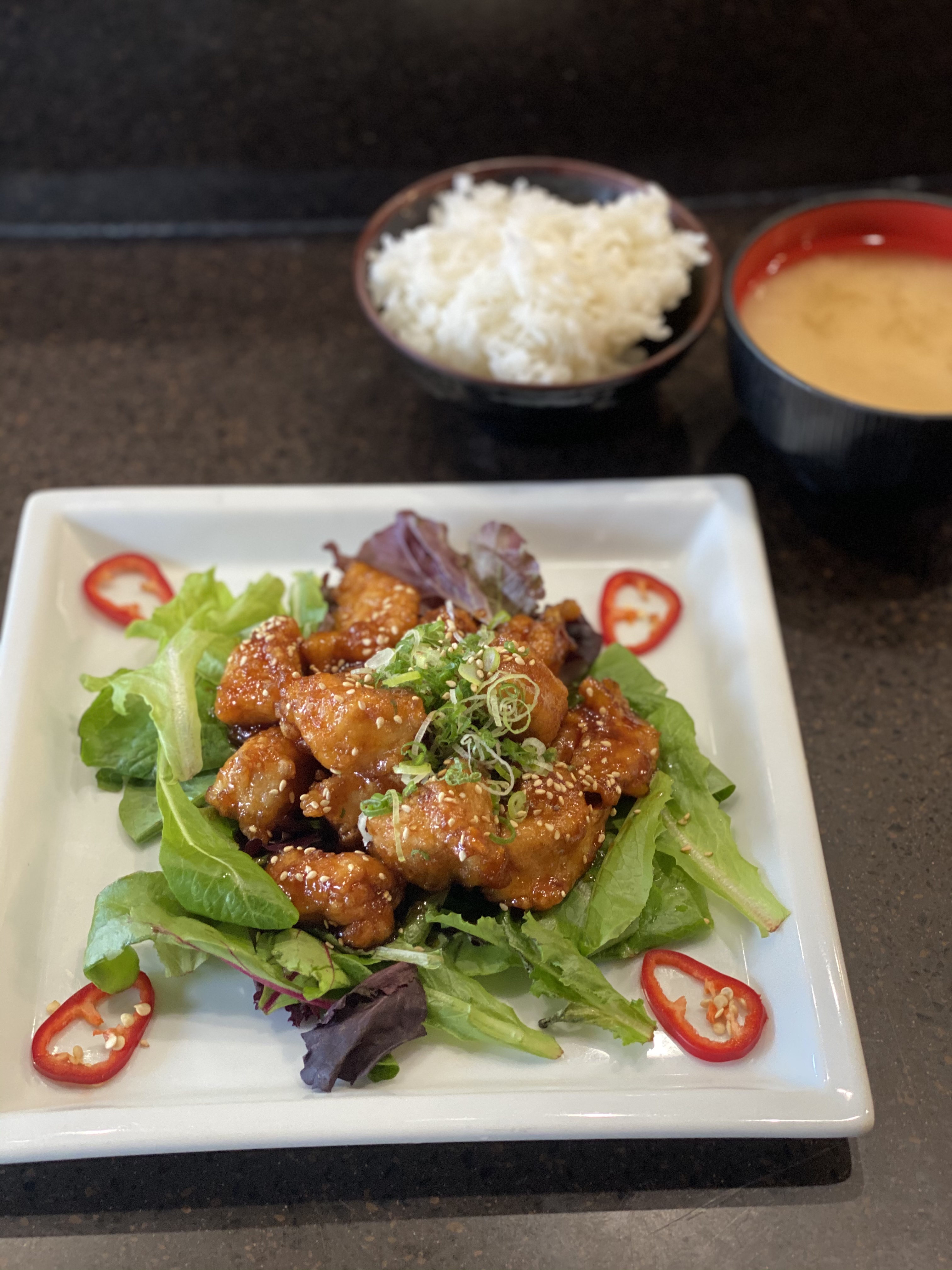 Order Sesame Chicken Lunch food online from Kanpai Japanese Sushi Bar and Grill store, Los Angeles on bringmethat.com