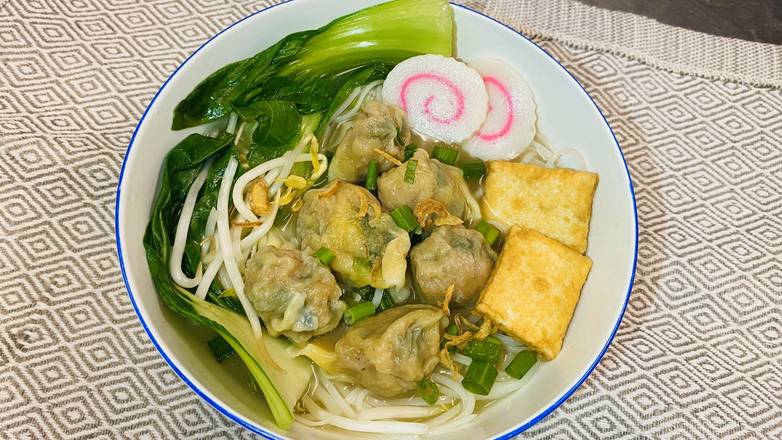 Order Thai Wonton Noodle Soup food online from Ruby Thai store, Bridgewater on bringmethat.com
